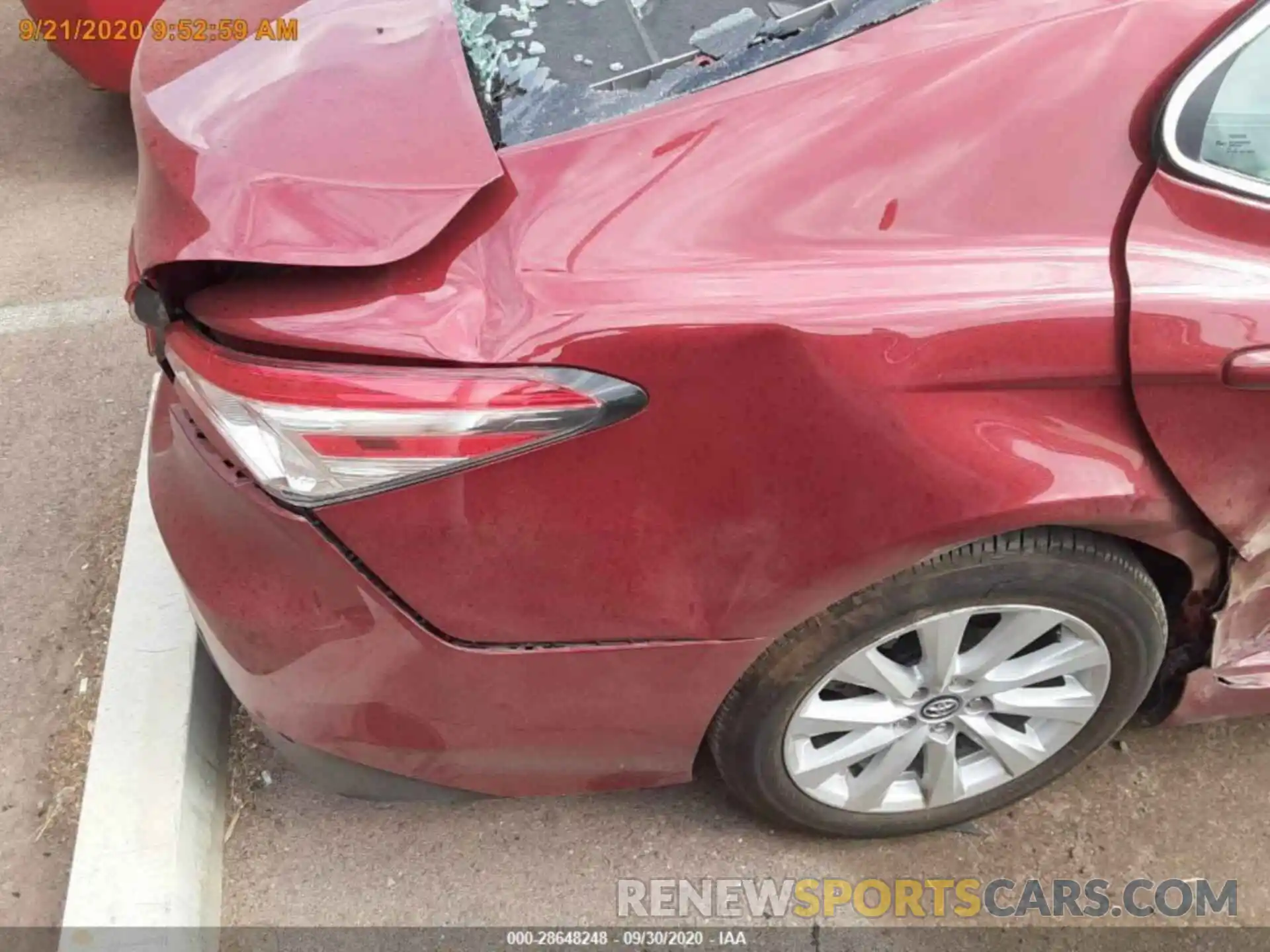 14 Photograph of a damaged car 4T1C11AK4LU916088 TOYOTA CAMRY 2020