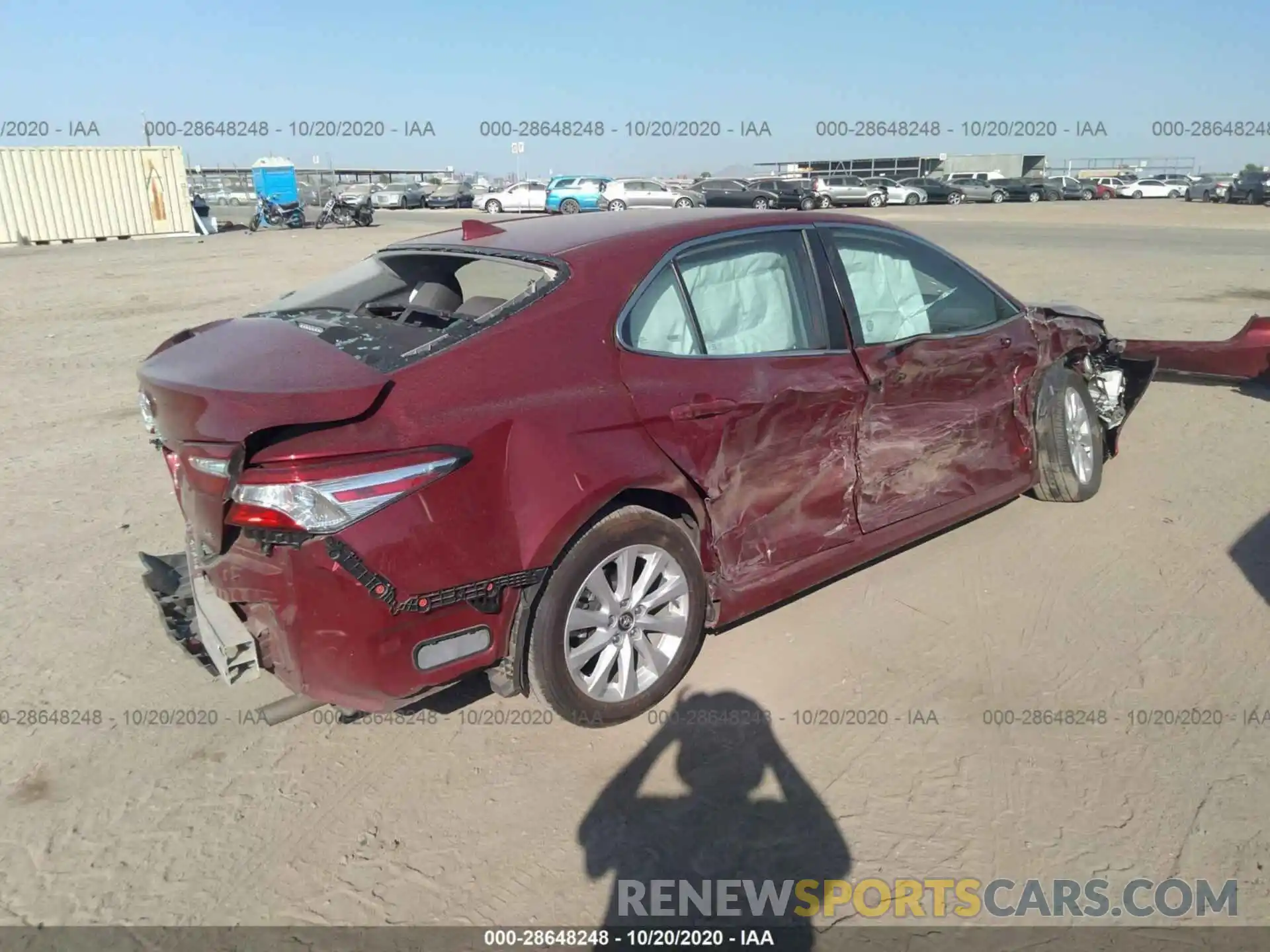 4 Photograph of a damaged car 4T1C11AK4LU916088 TOYOTA CAMRY 2020