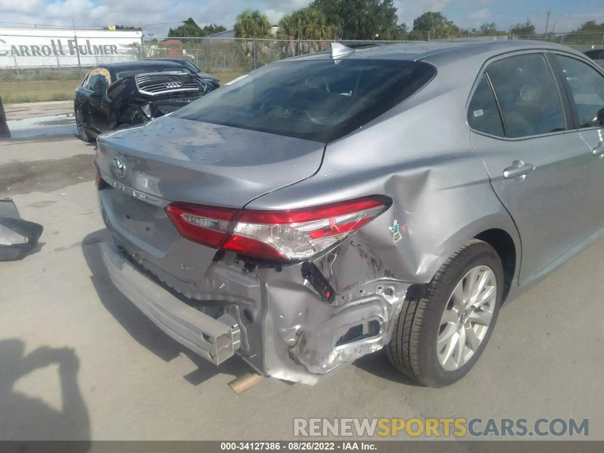 6 Photograph of a damaged car 4T1C11AK4LU917256 TOYOTA CAMRY 2020