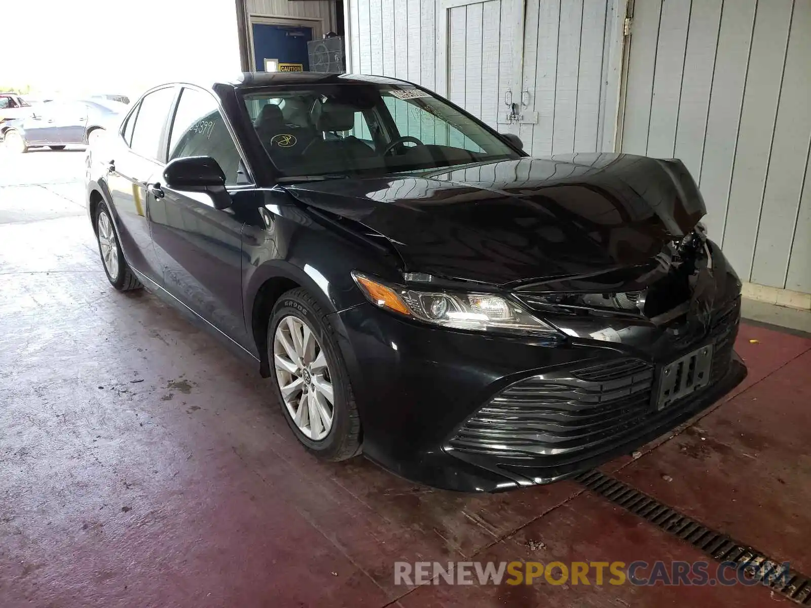 1 Photograph of a damaged car 4T1C11AK4LU921534 TOYOTA CAMRY 2020