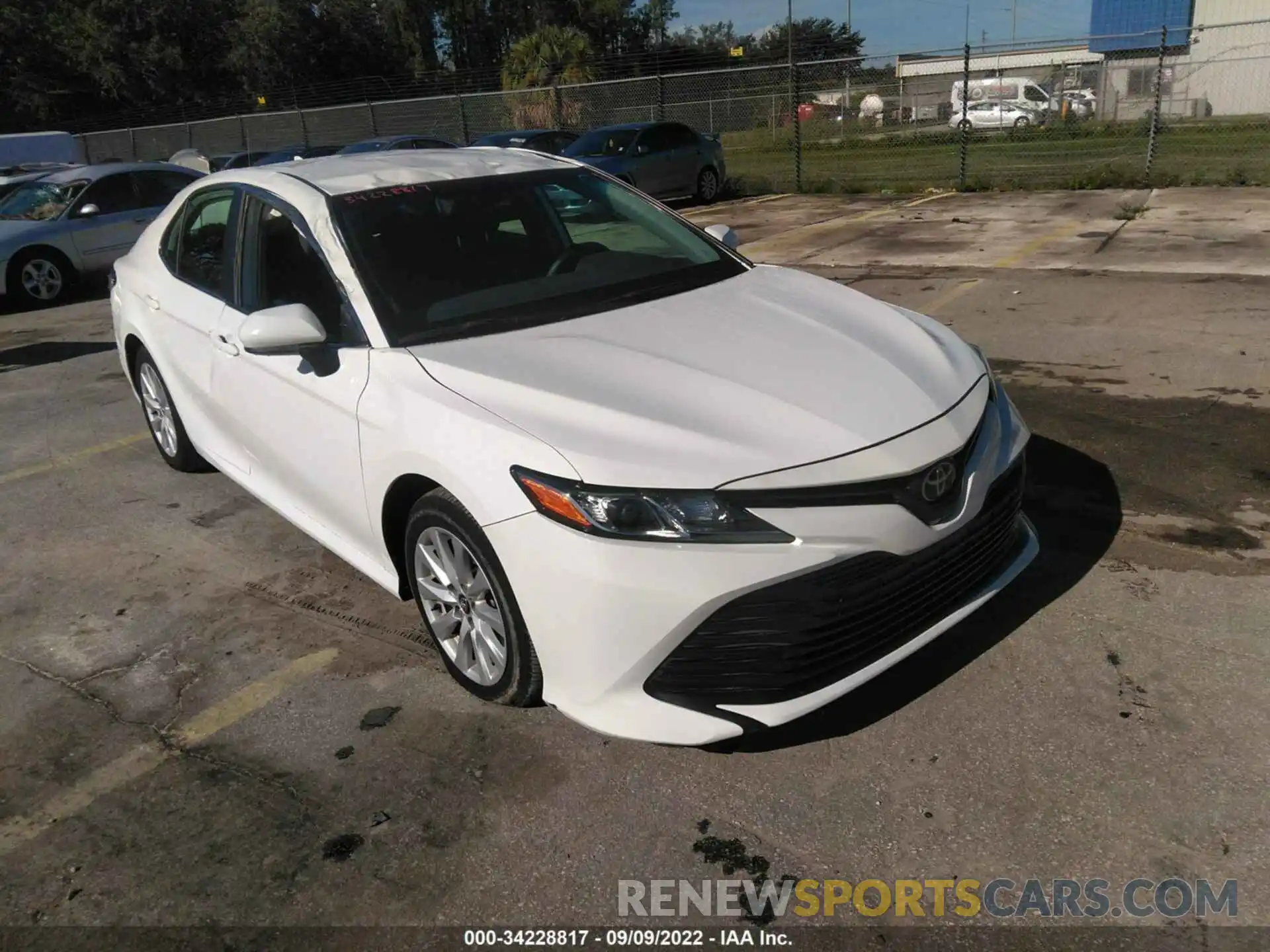 1 Photograph of a damaged car 4T1C11AK4LU921730 TOYOTA CAMRY 2020