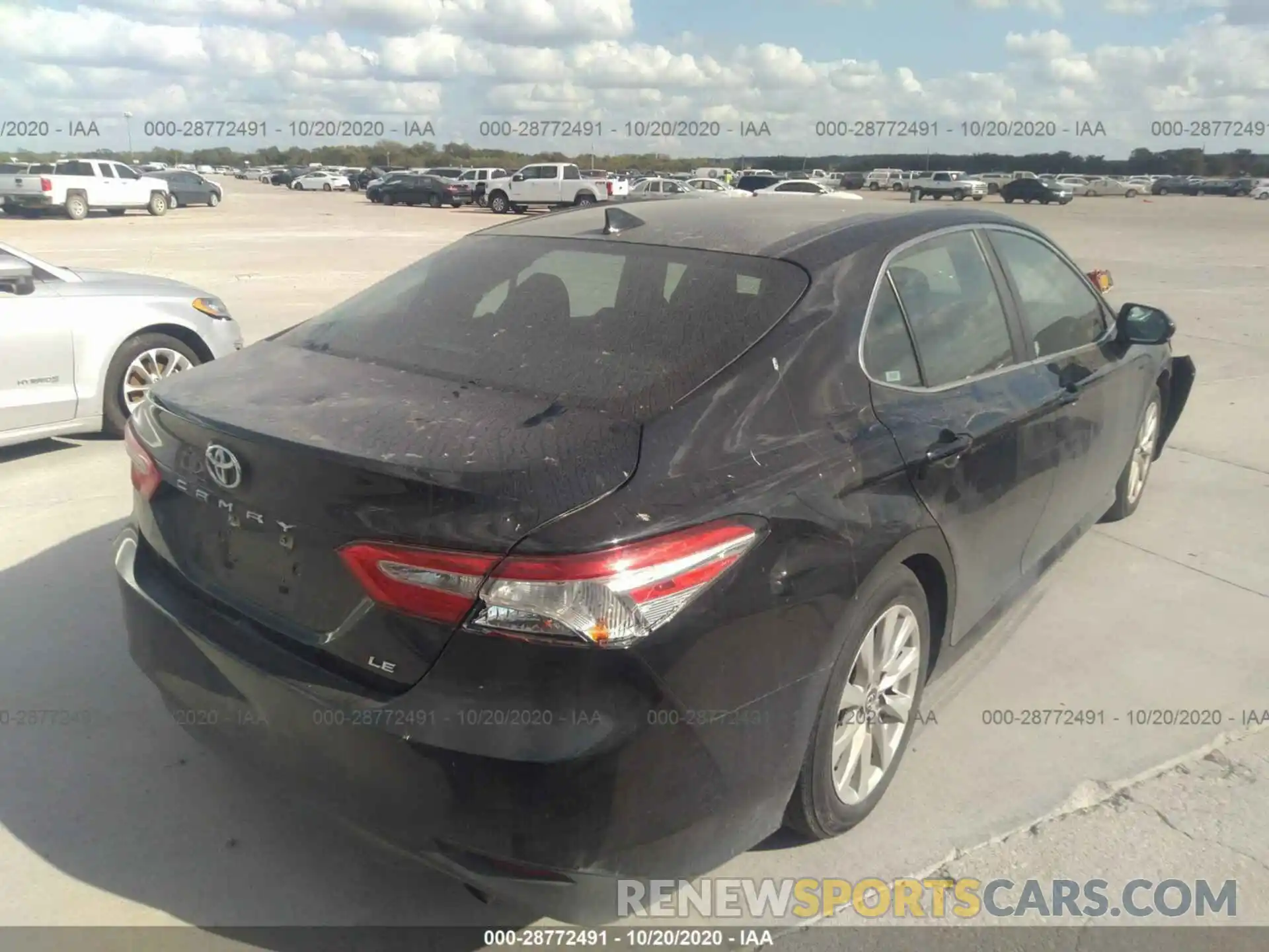 4 Photograph of a damaged car 4T1C11AK4LU927222 TOYOTA CAMRY 2020