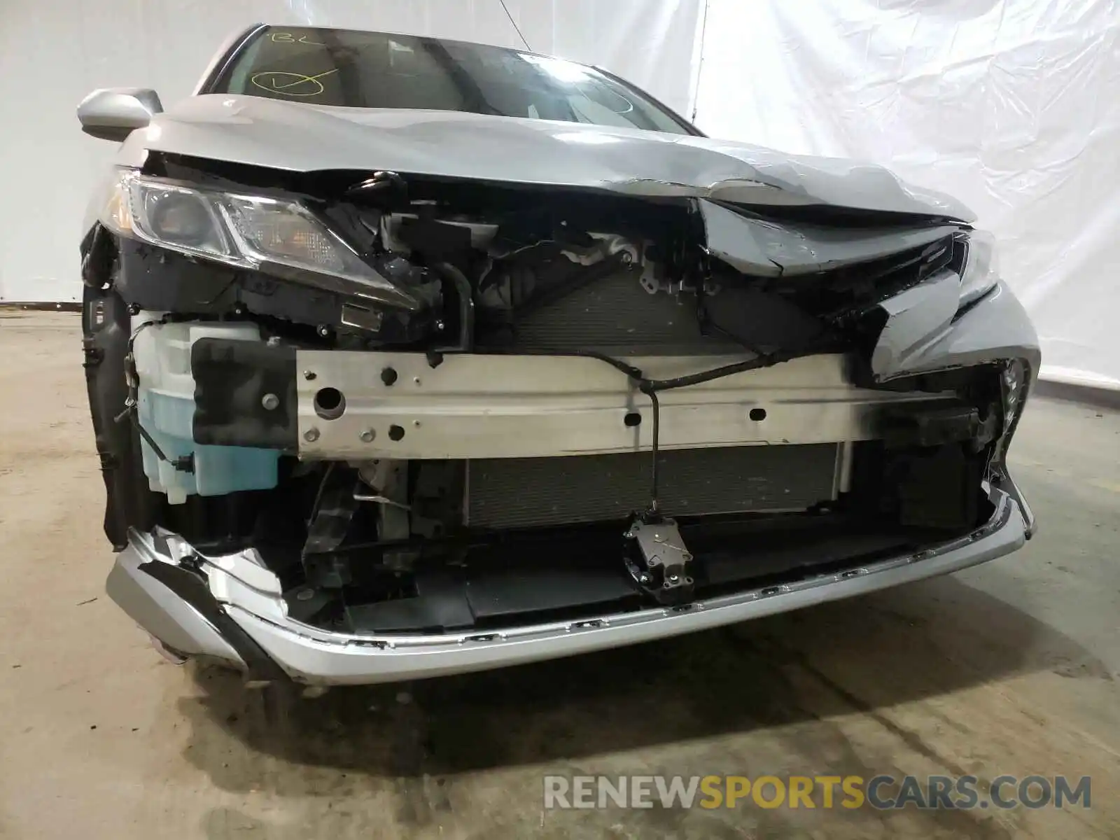 9 Photograph of a damaged car 4T1C11AK4LU931030 TOYOTA CAMRY 2020