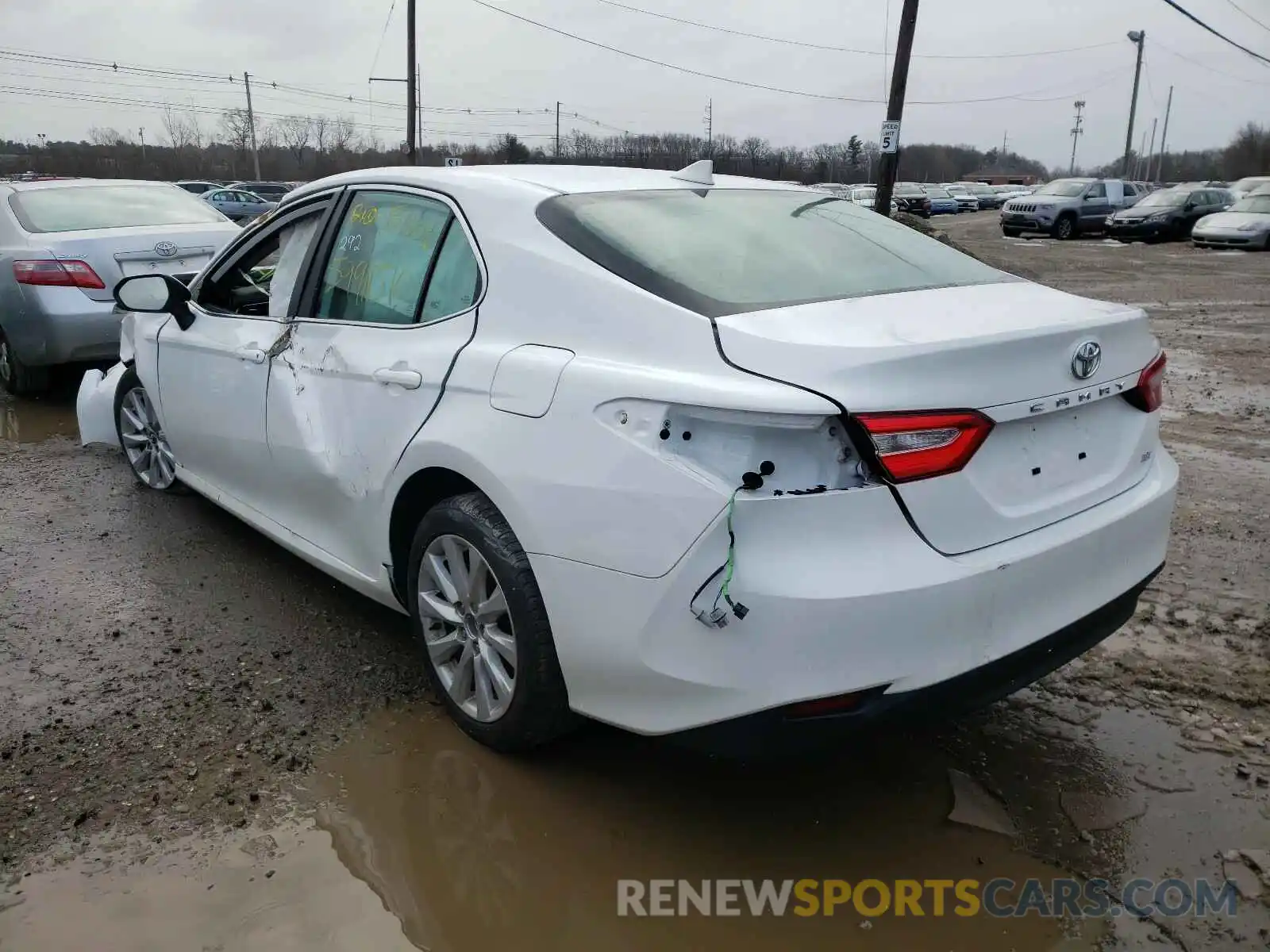 3 Photograph of a damaged car 4T1C11AK4LU932131 TOYOTA CAMRY 2020