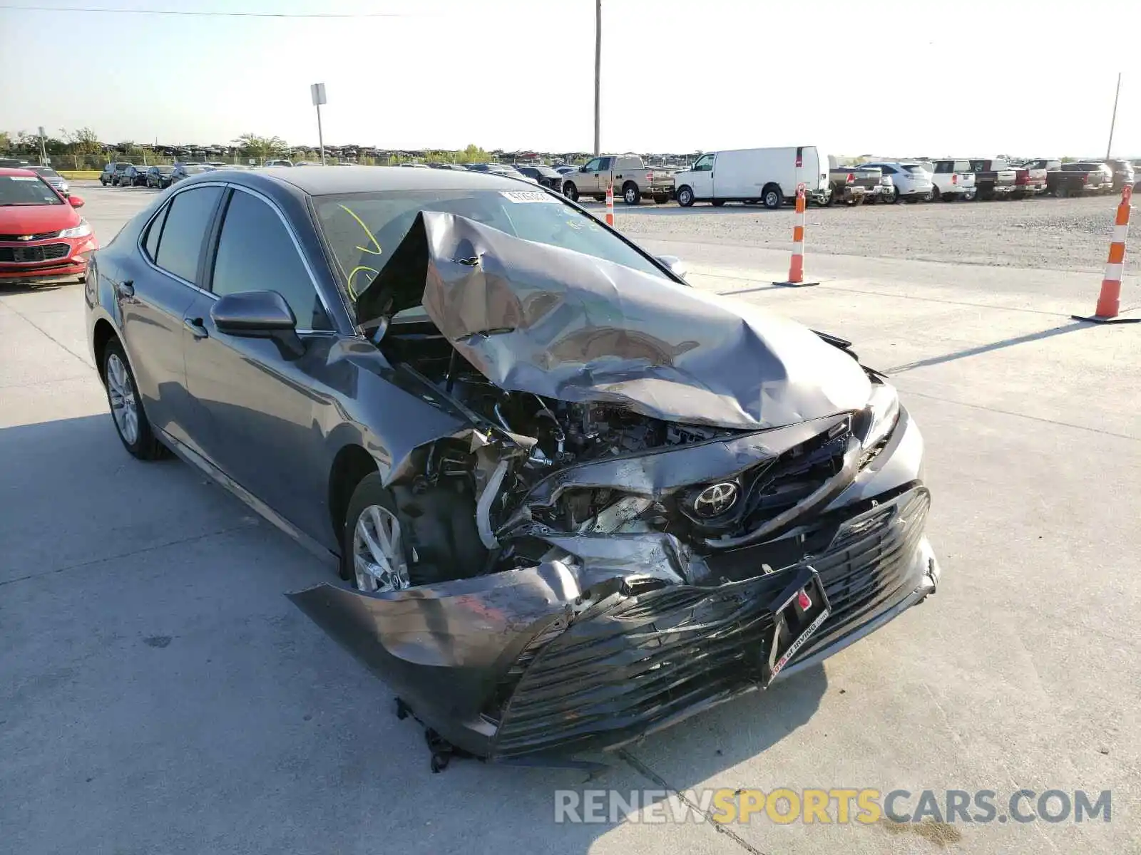 1 Photograph of a damaged car 4T1C11AK4LU938544 TOYOTA CAMRY 2020