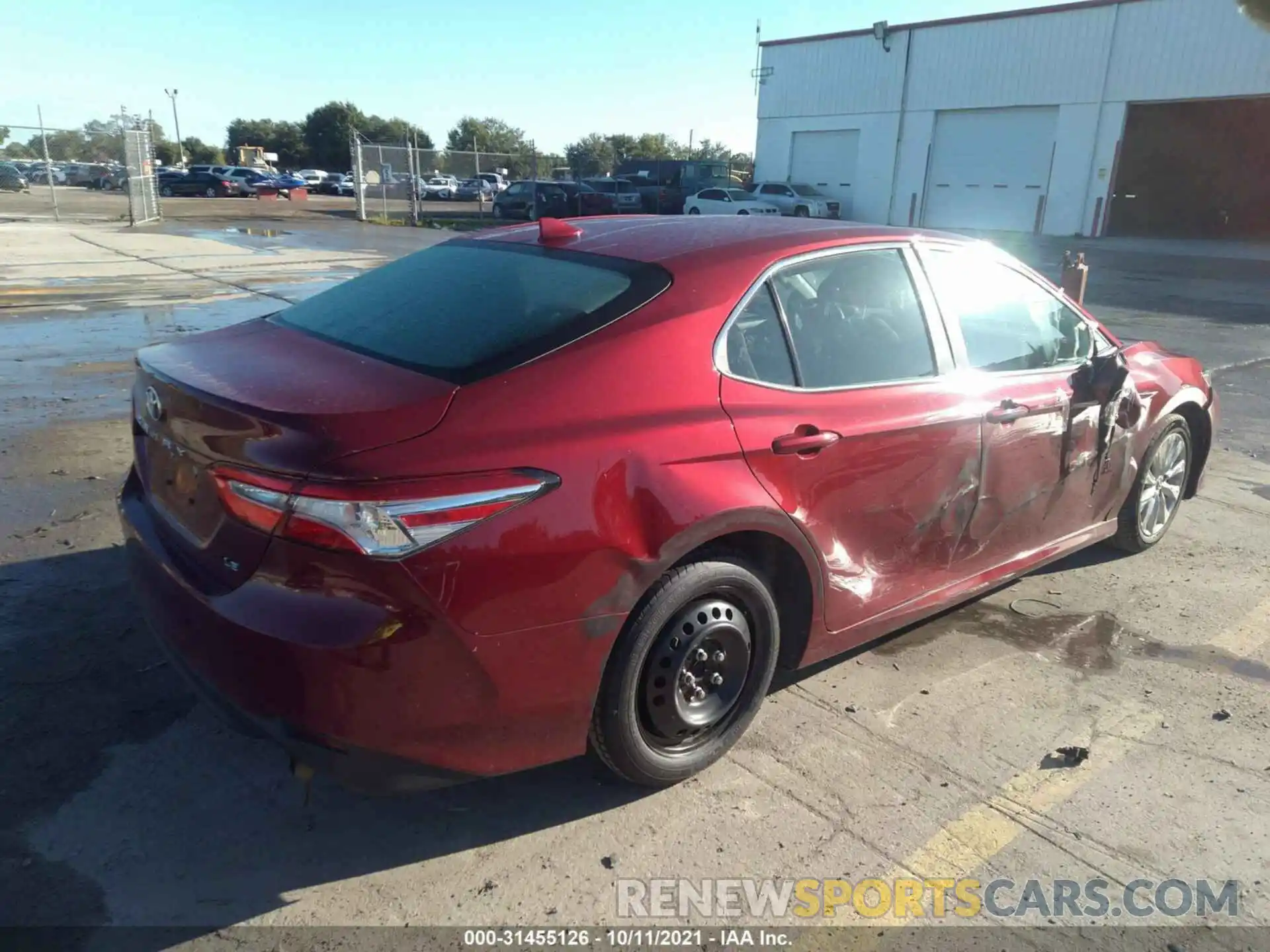 4 Photograph of a damaged car 4T1C11AK4LU943419 TOYOTA CAMRY 2020