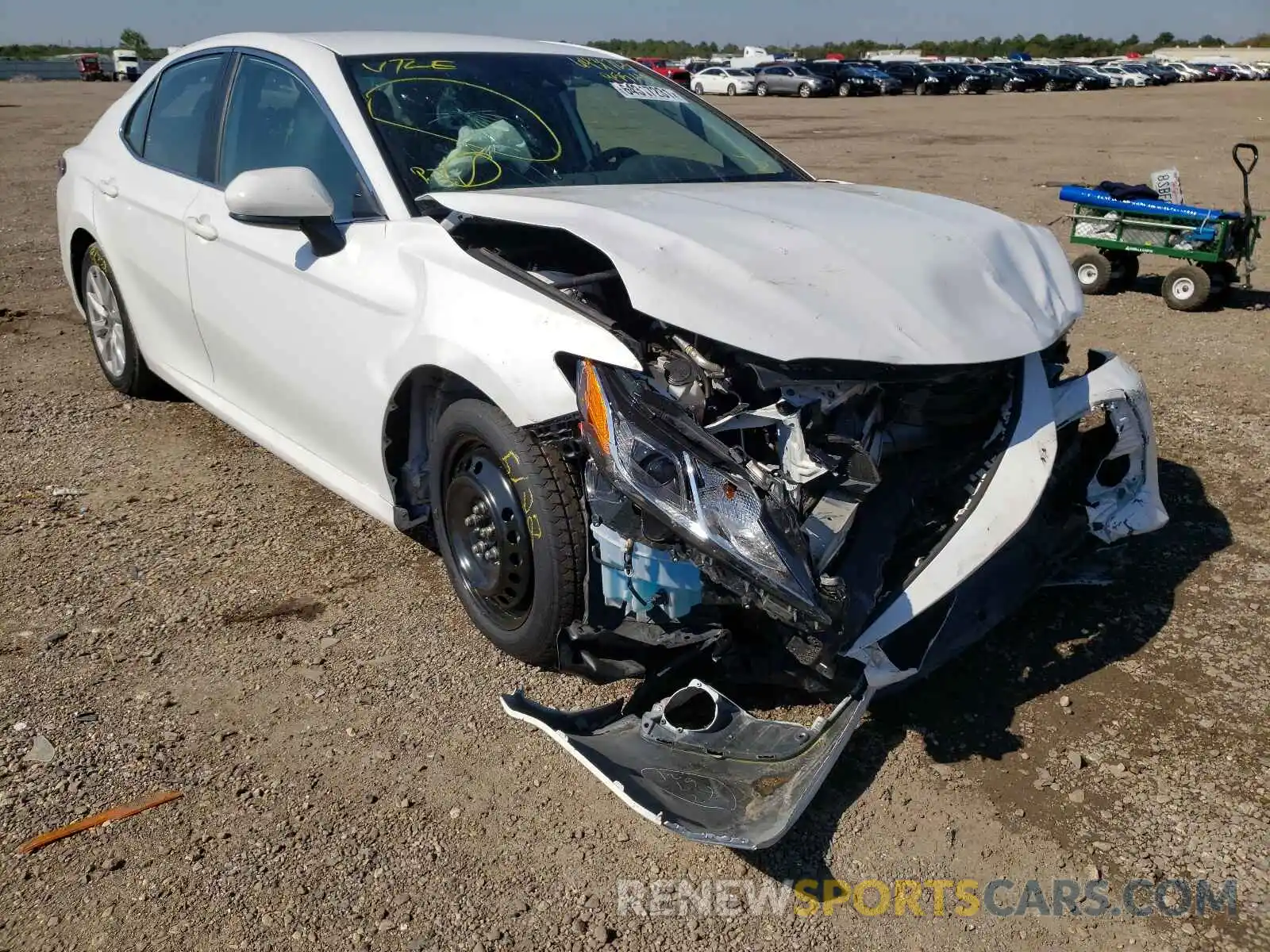 1 Photograph of a damaged car 4T1C11AK4LU955215 TOYOTA CAMRY 2020