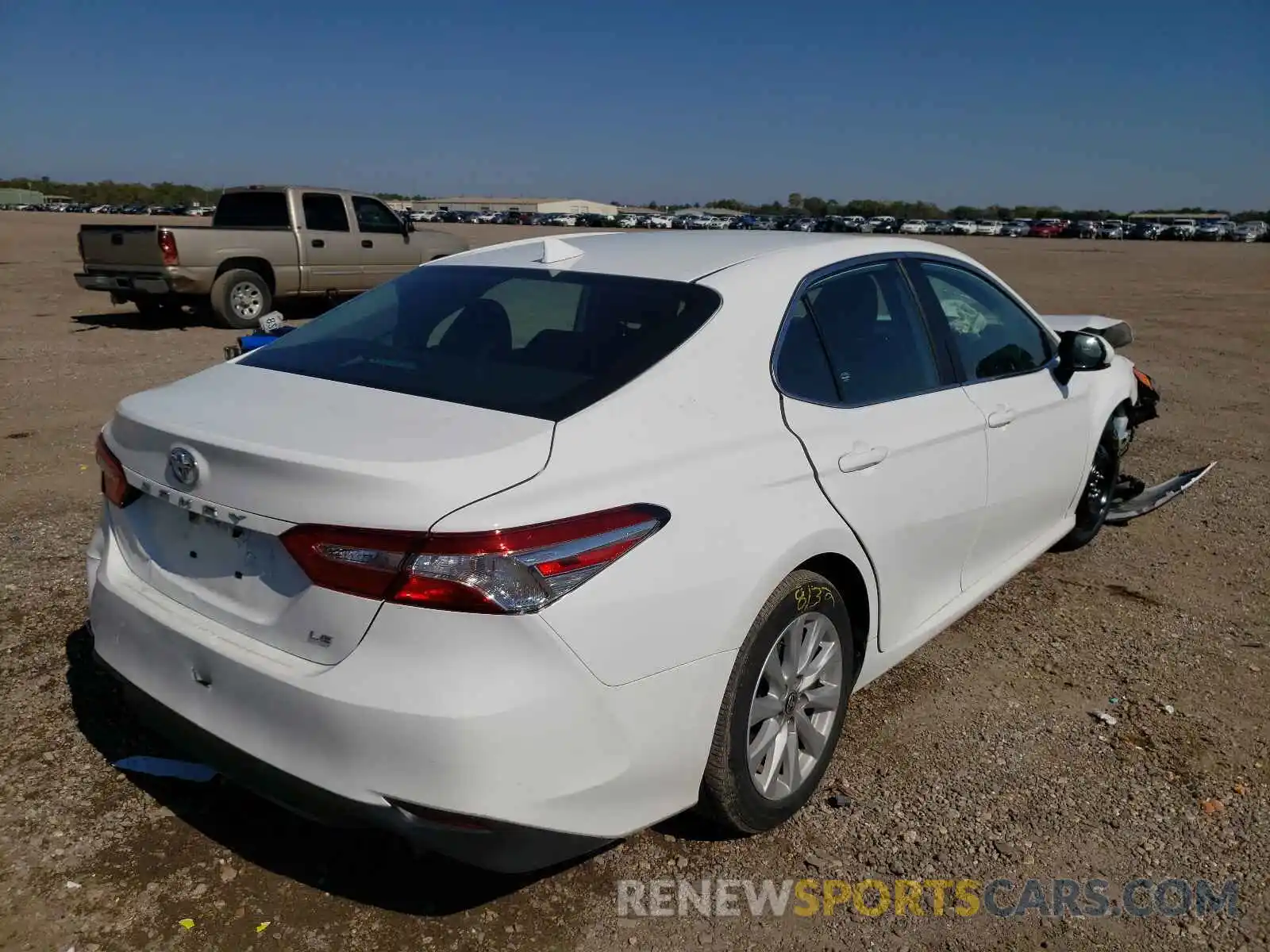 4 Photograph of a damaged car 4T1C11AK4LU955215 TOYOTA CAMRY 2020