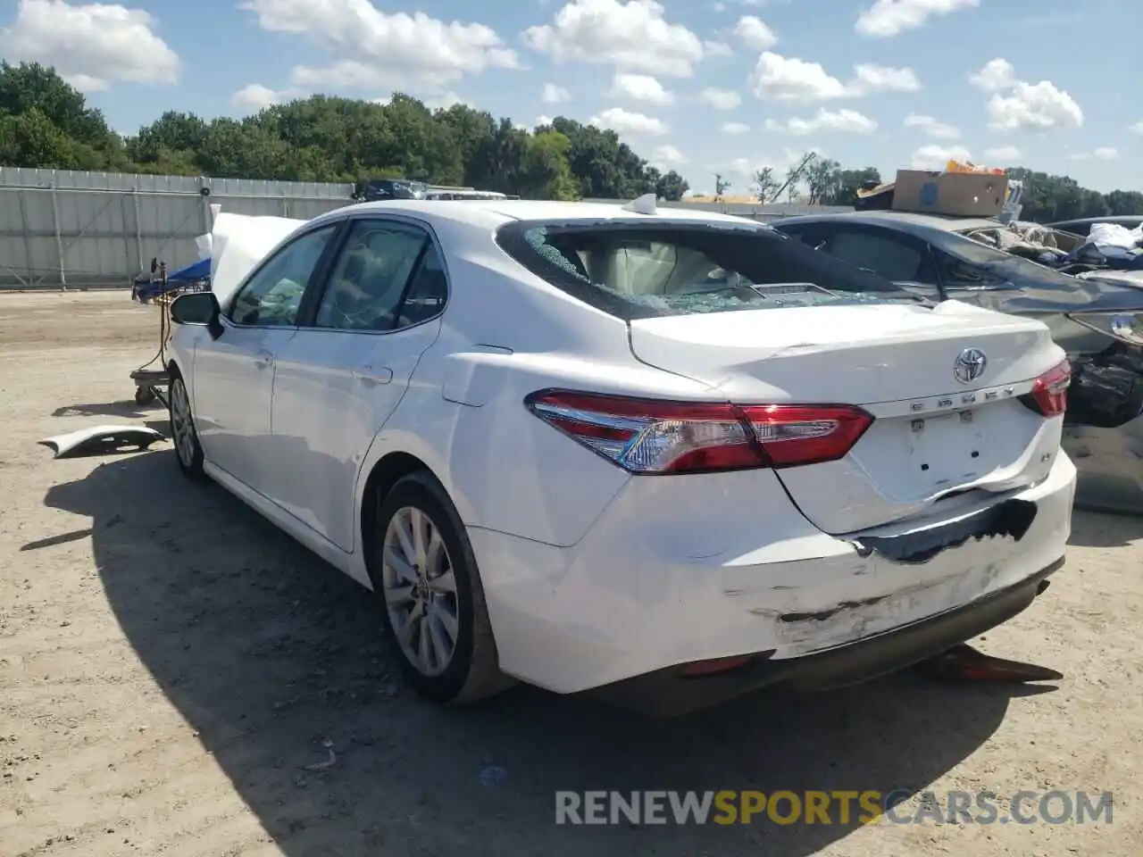 3 Photograph of a damaged car 4T1C11AK4LU963184 TOYOTA CAMRY 2020