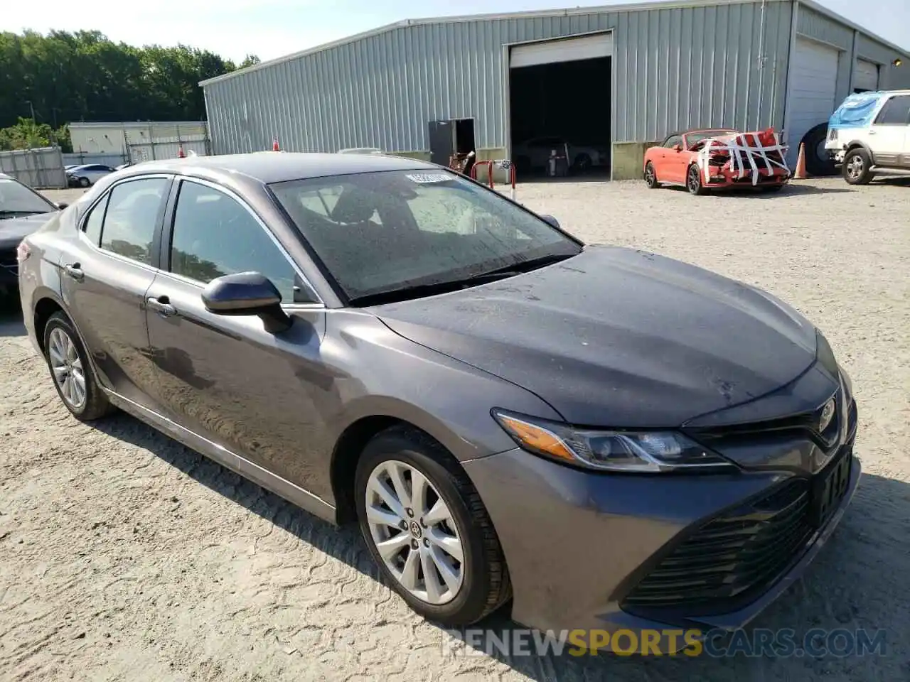 1 Photograph of a damaged car 4T1C11AK4LU965565 TOYOTA CAMRY 2020