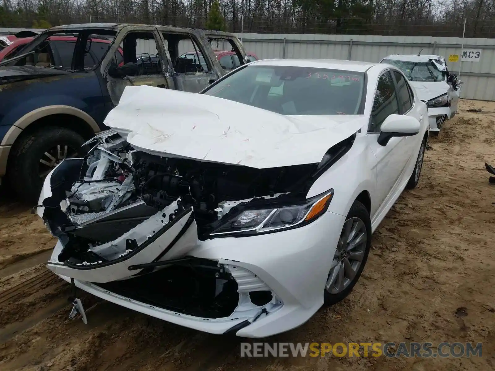 2 Photograph of a damaged car 4T1C11AK4LU970605 TOYOTA CAMRY 2020