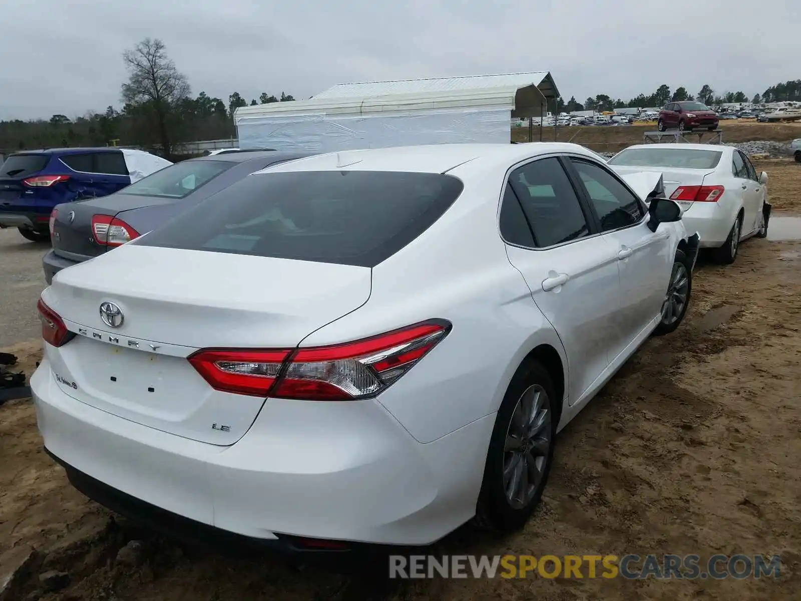 4 Photograph of a damaged car 4T1C11AK4LU970605 TOYOTA CAMRY 2020