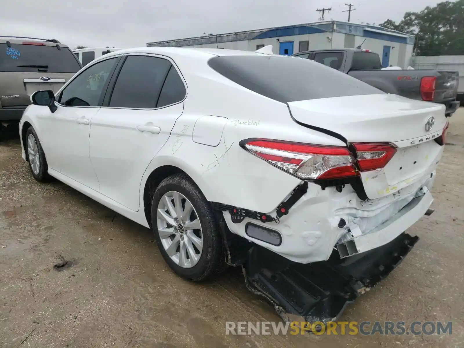 3 Photograph of a damaged car 4T1C11AK4LU971298 TOYOTA CAMRY 2020