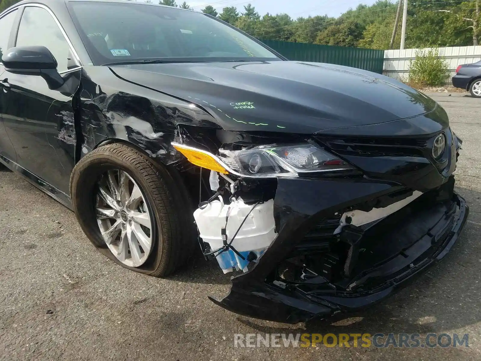 9 Photograph of a damaged car 4T1C11AK4LU977943 TOYOTA CAMRY 2020