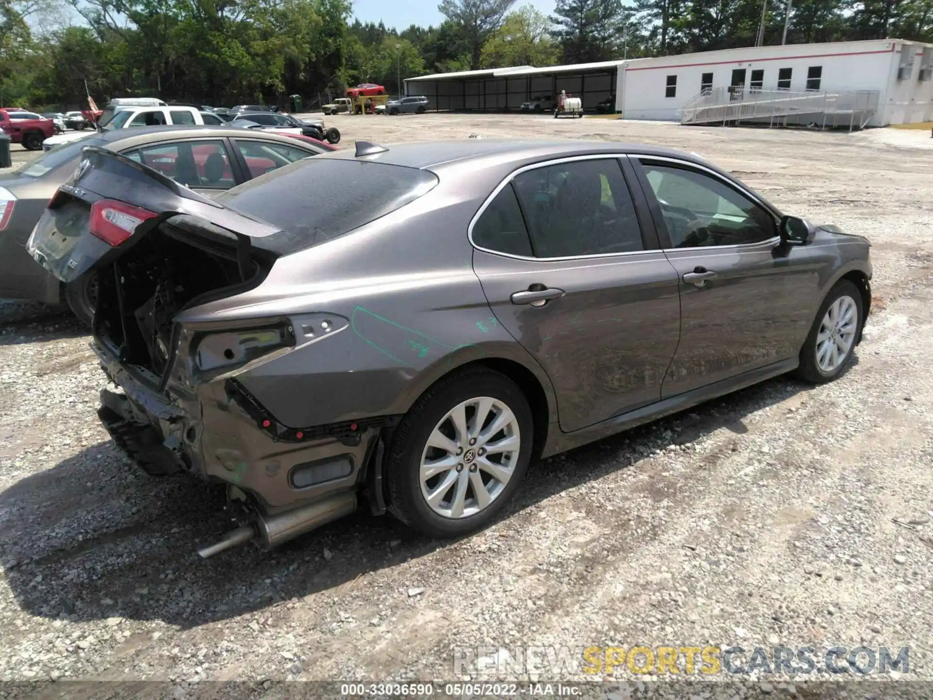 4 Photograph of a damaged car 4T1C11AK4LU979000 TOYOTA CAMRY 2020