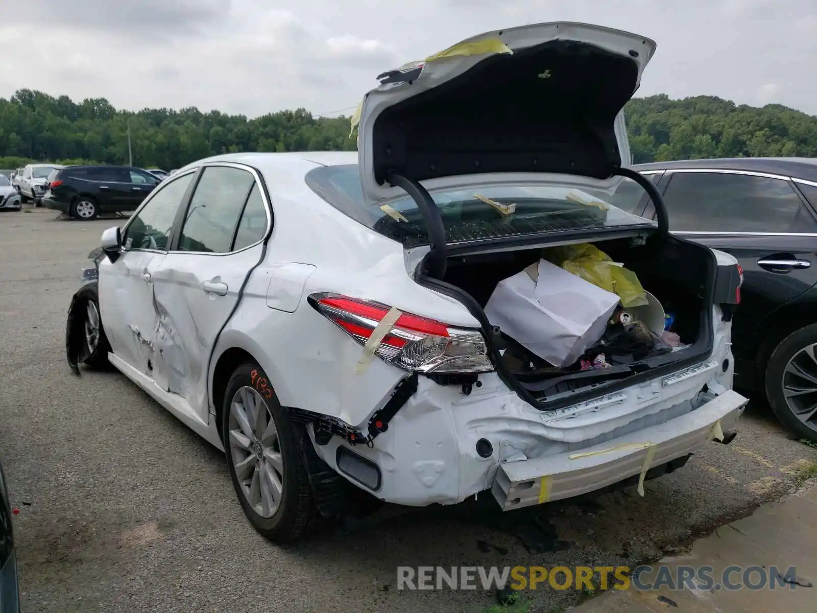 3 Photograph of a damaged car 4T1C11AK4LU990580 TOYOTA CAMRY 2020