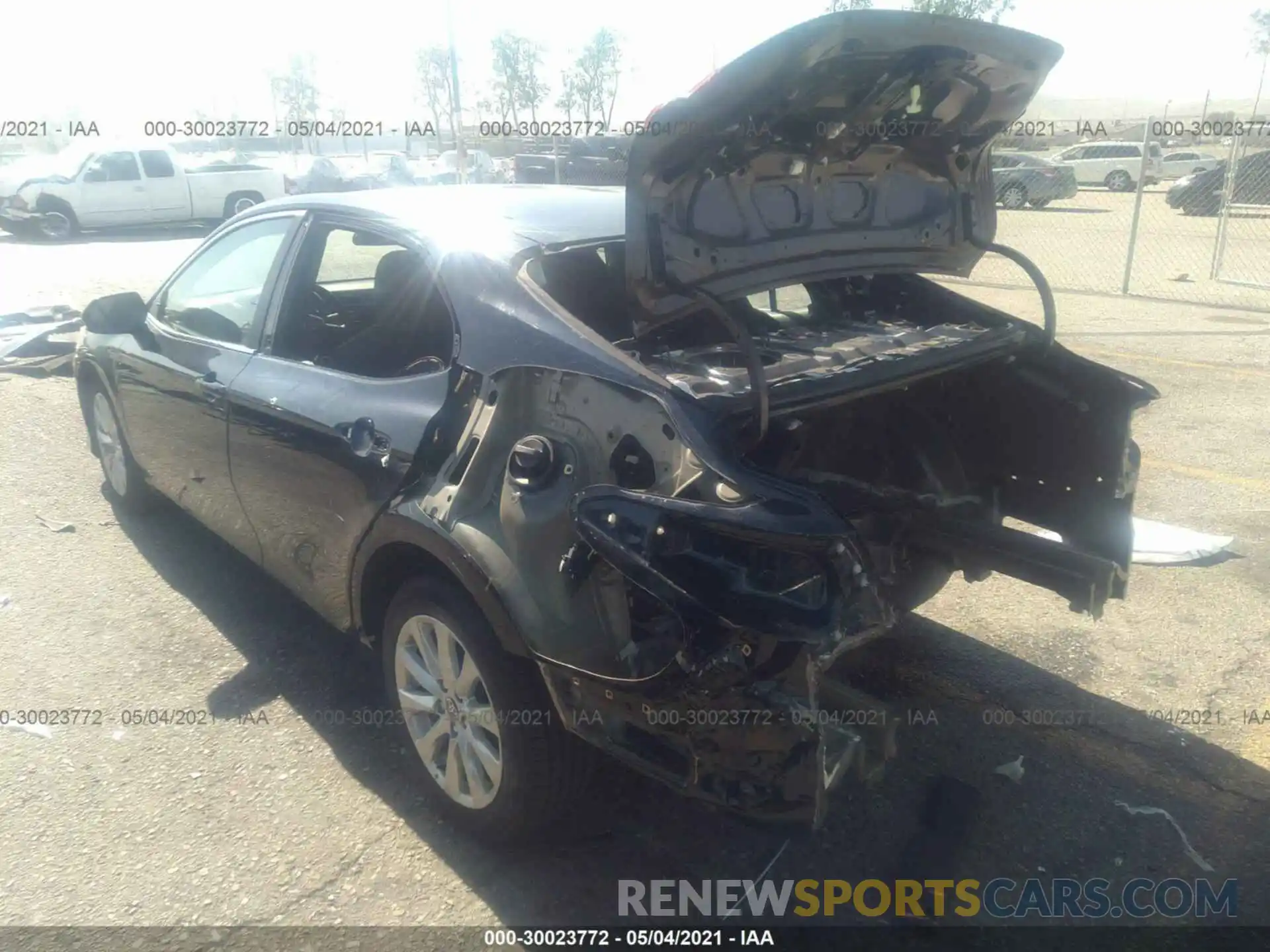 3 Photograph of a damaged car 4T1C11AK4LU992071 TOYOTA CAMRY 2020