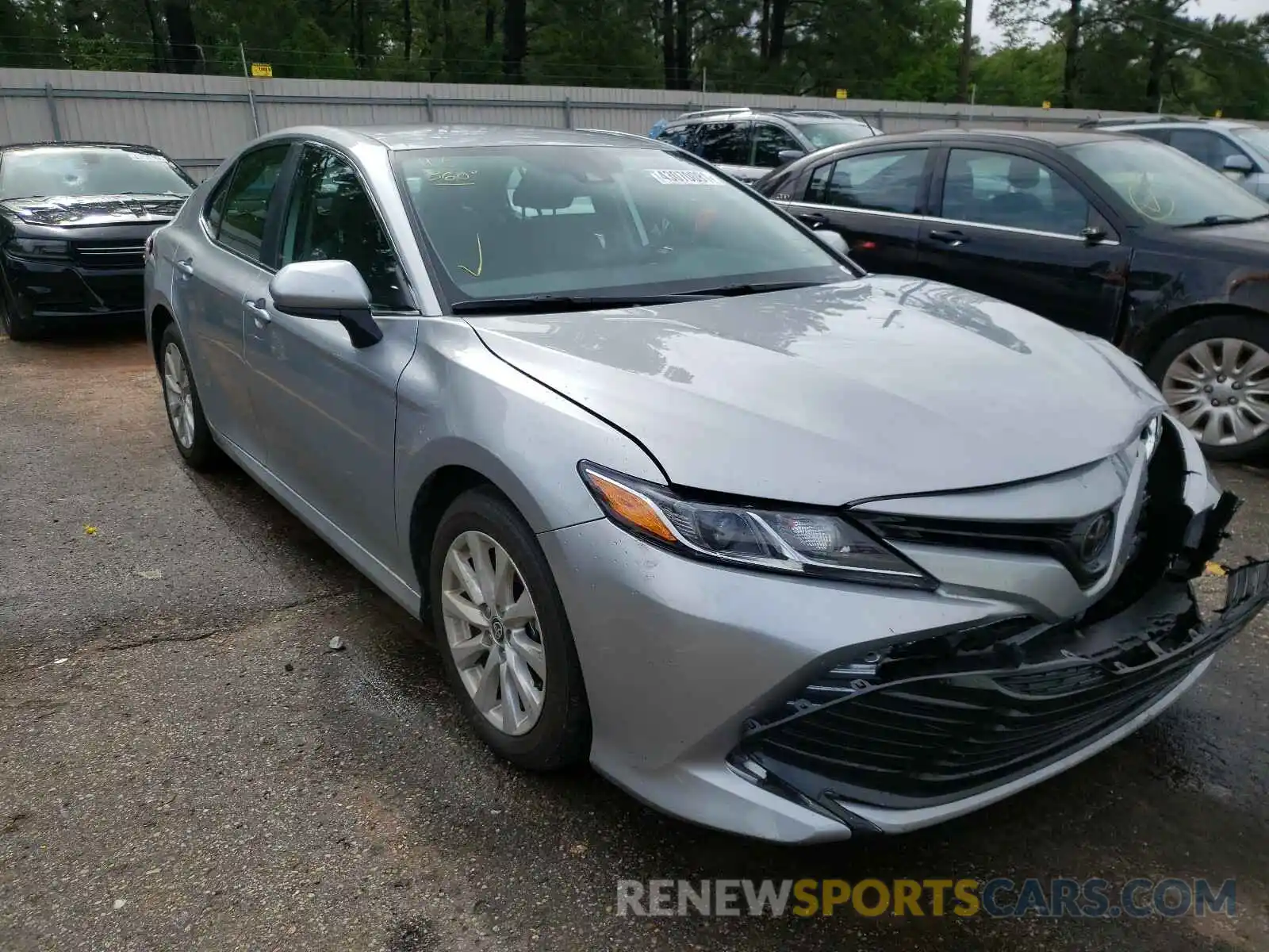 1 Photograph of a damaged car 4T1C11AK4LU996380 TOYOTA CAMRY 2020