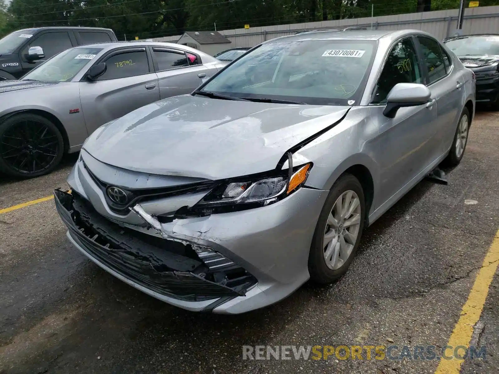 2 Photograph of a damaged car 4T1C11AK4LU996380 TOYOTA CAMRY 2020