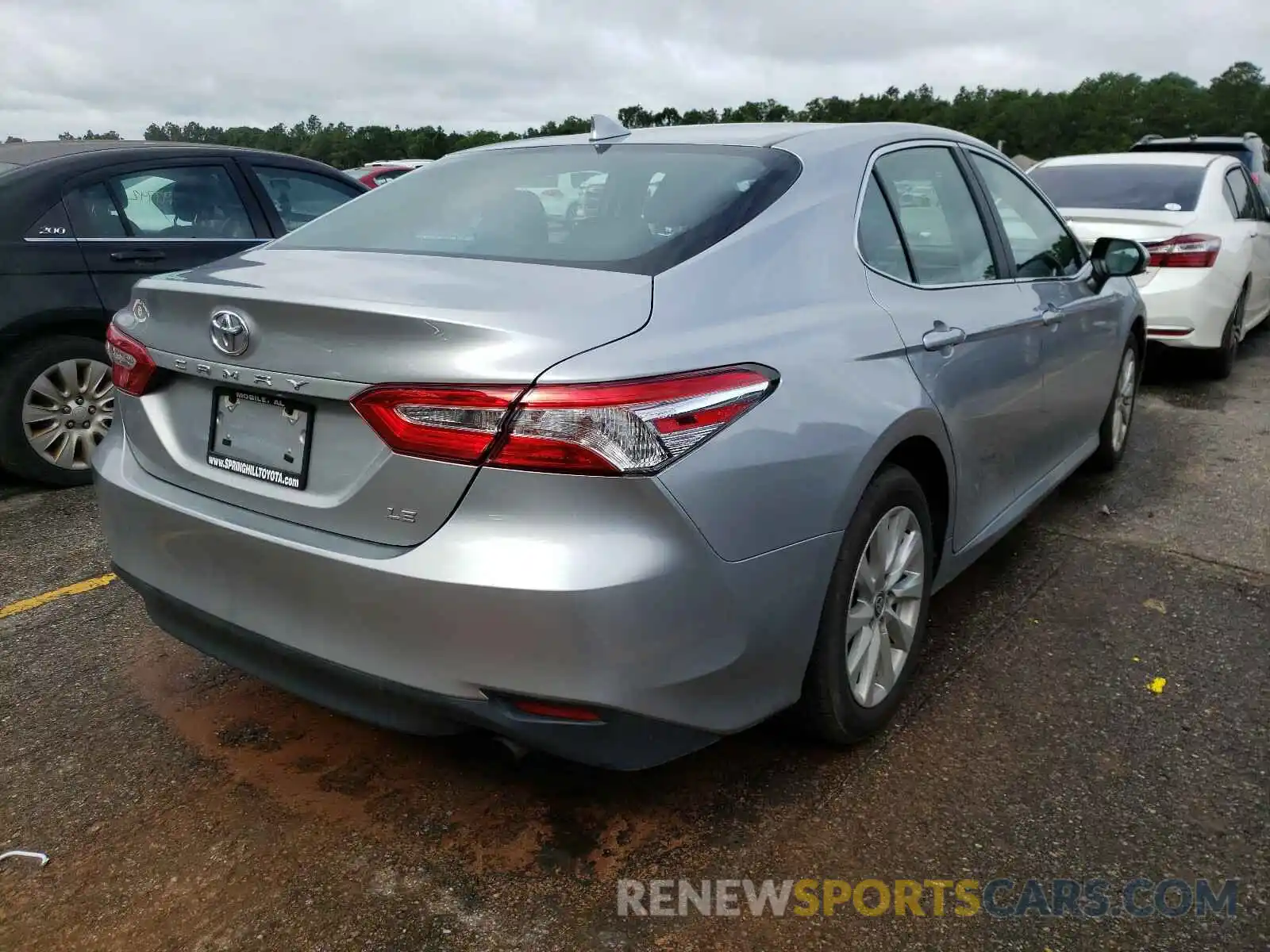 4 Photograph of a damaged car 4T1C11AK4LU996380 TOYOTA CAMRY 2020