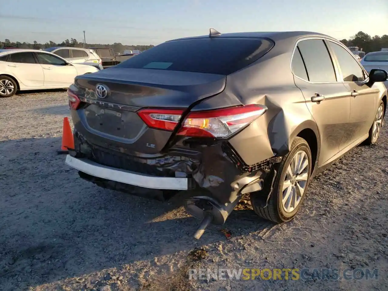 9 Photograph of a damaged car 4T1C11AK4LU997917 TOYOTA CAMRY 2020