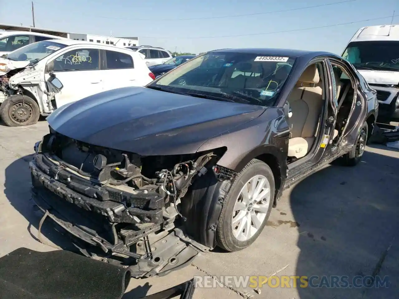 2 Photograph of a damaged car 4T1C11AK5LU307141 TOYOTA CAMRY 2020