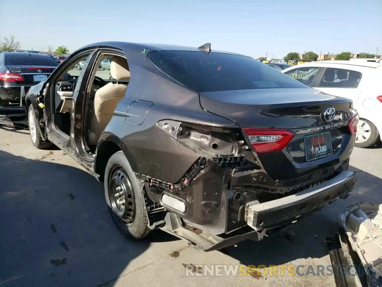 3 Photograph of a damaged car 4T1C11AK5LU307141 TOYOTA CAMRY 2020