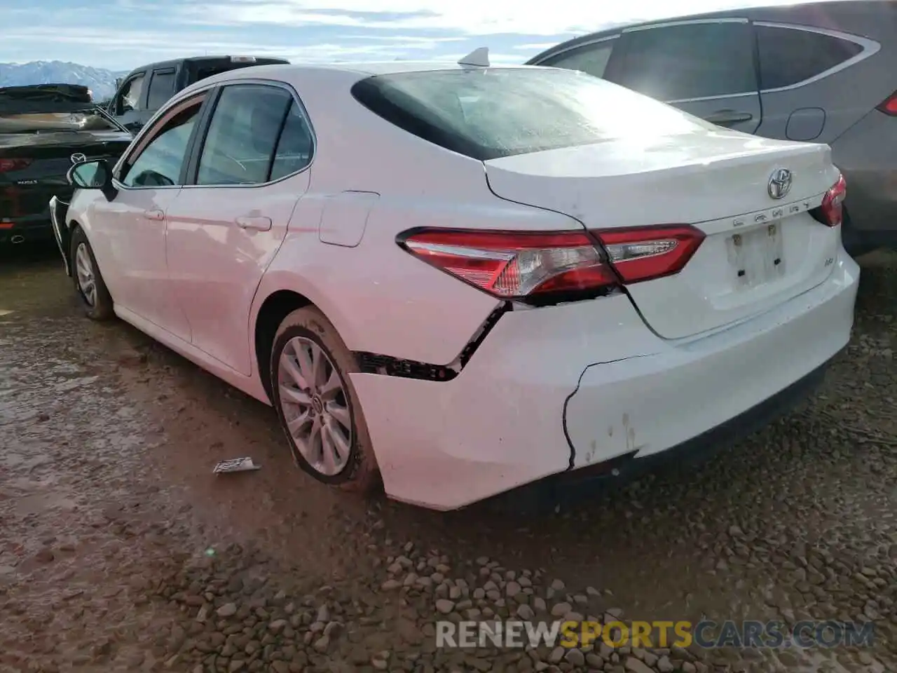 3 Photograph of a damaged car 4T1C11AK5LU332329 TOYOTA CAMRY 2020