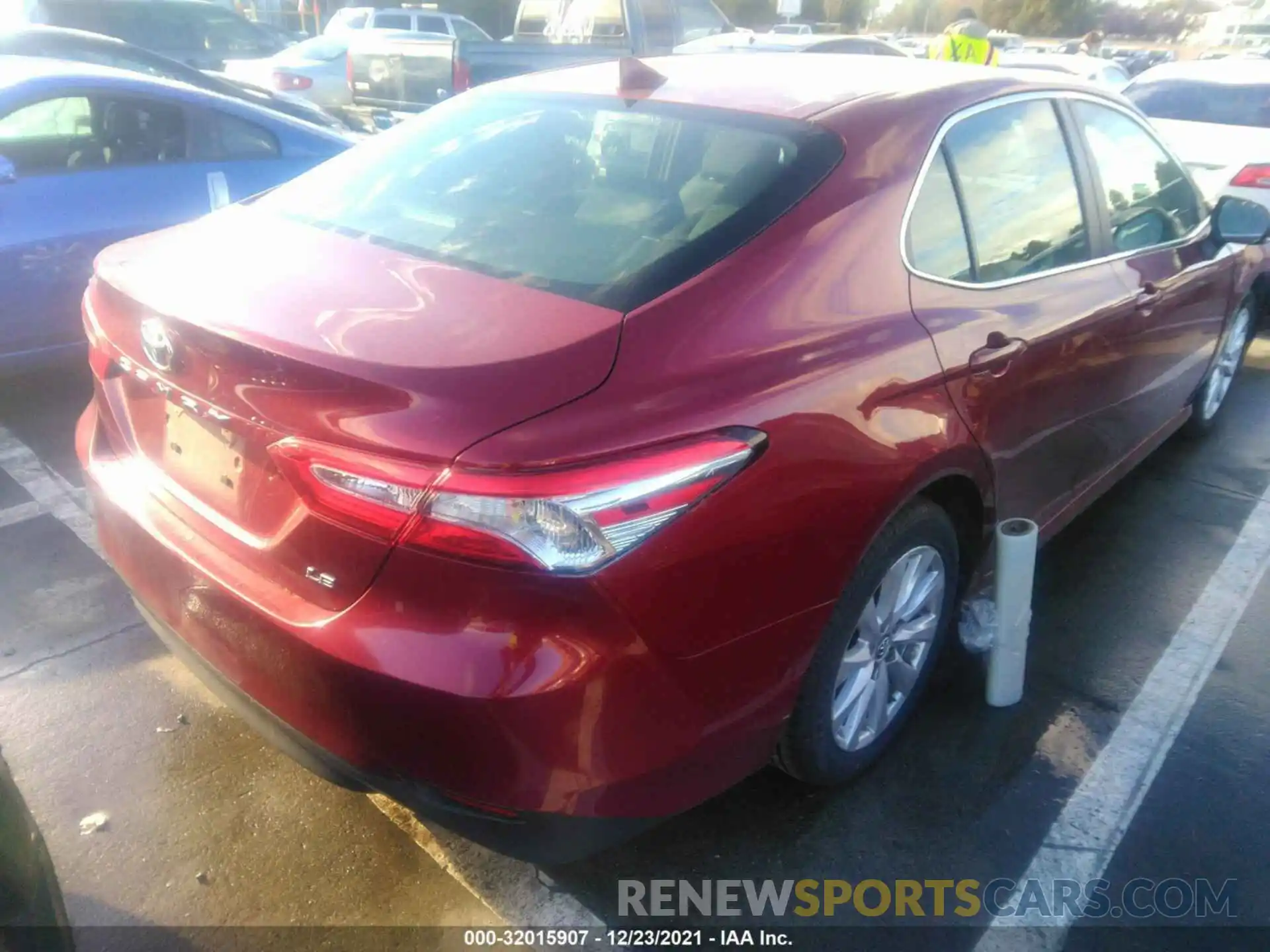 4 Photograph of a damaged car 4T1C11AK5LU332802 TOYOTA CAMRY 2020