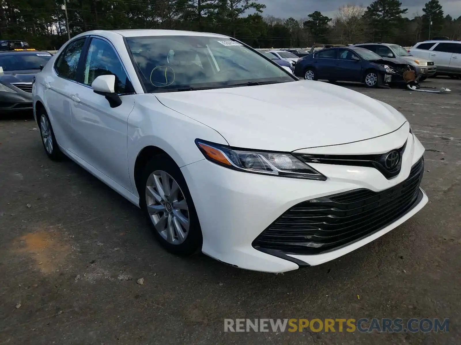 1 Photograph of a damaged car 4T1C11AK5LU340740 TOYOTA CAMRY 2020