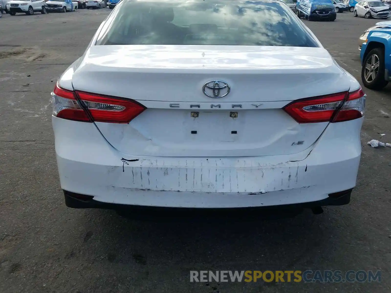 9 Photograph of a damaged car 4T1C11AK5LU340740 TOYOTA CAMRY 2020