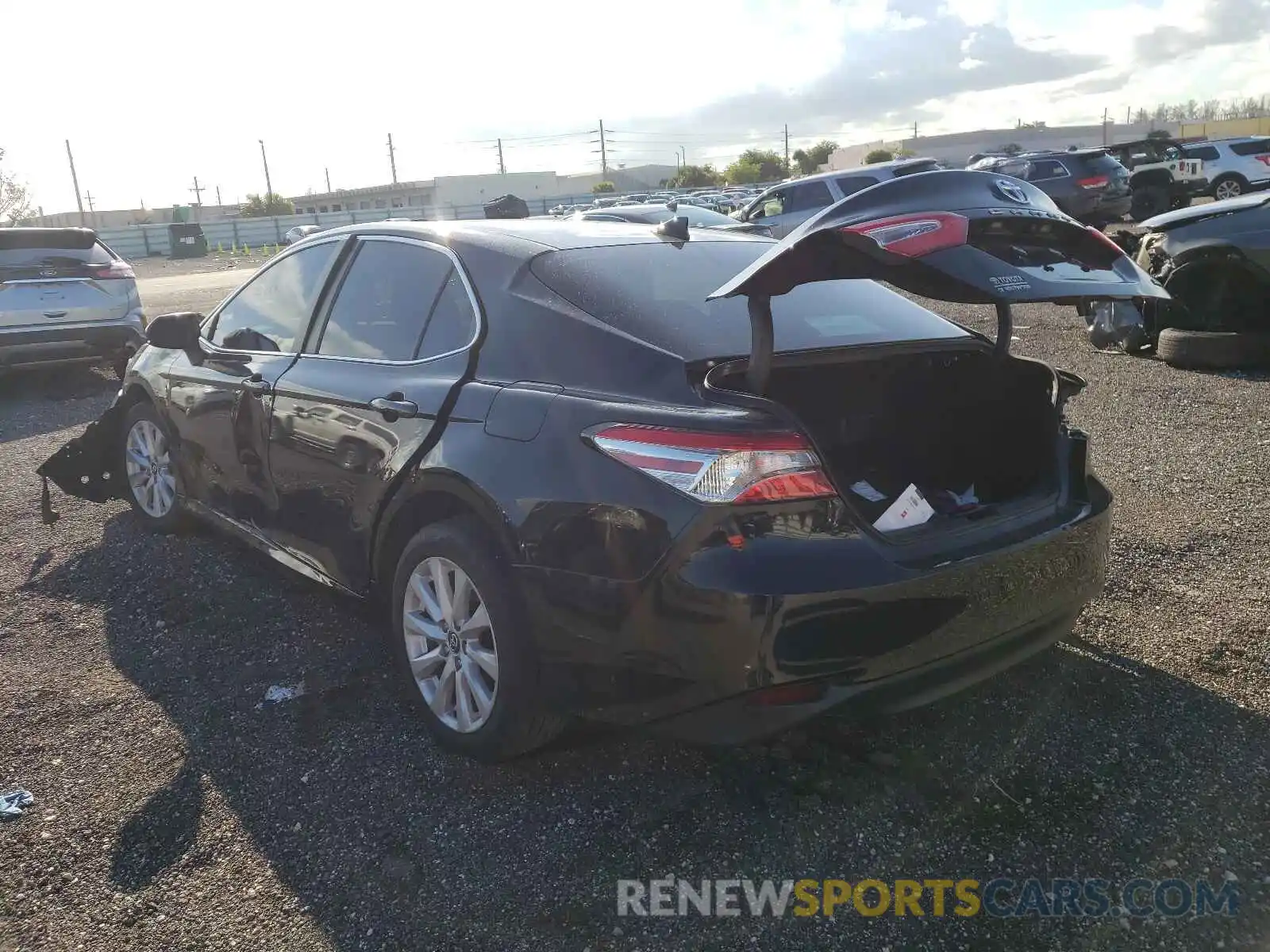 3 Photograph of a damaged car 4T1C11AK5LU341144 TOYOTA CAMRY 2020