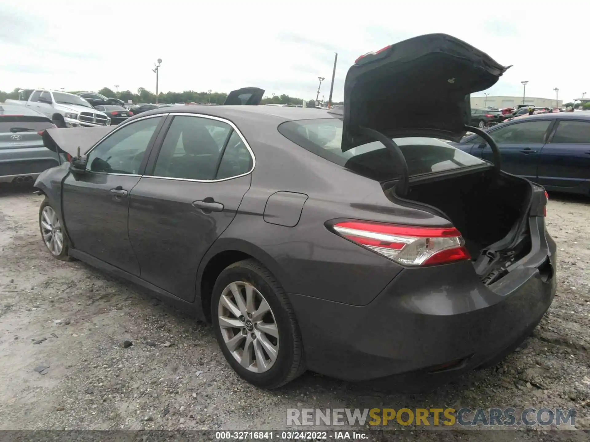 3 Photograph of a damaged car 4T1C11AK5LU344903 TOYOTA CAMRY 2020