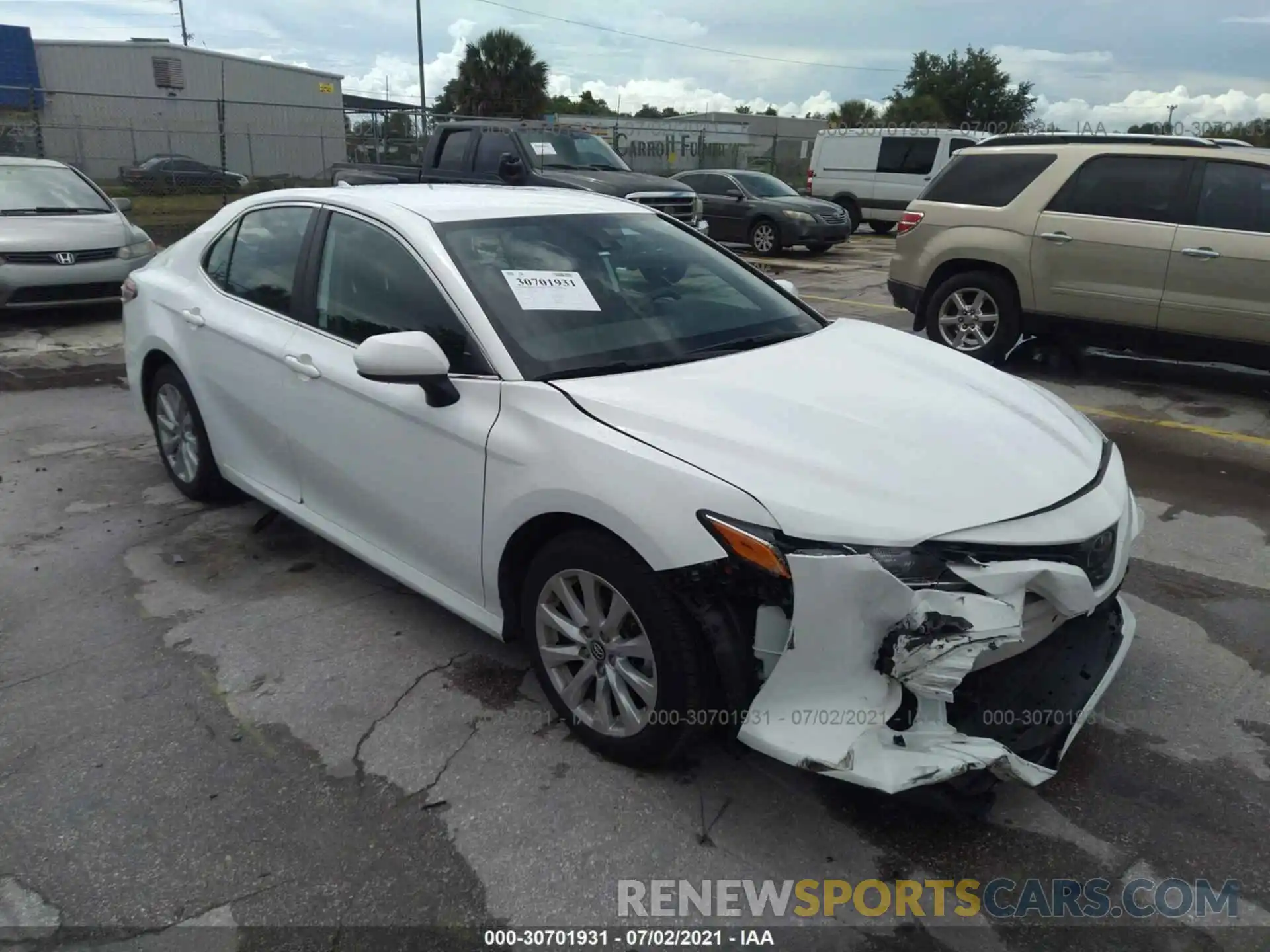 1 Photograph of a damaged car 4T1C11AK5LU346926 TOYOTA CAMRY 2020