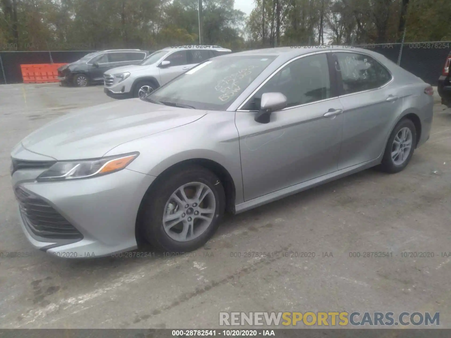 2 Photograph of a damaged car 4T1C11AK5LU357022 TOYOTA CAMRY 2020