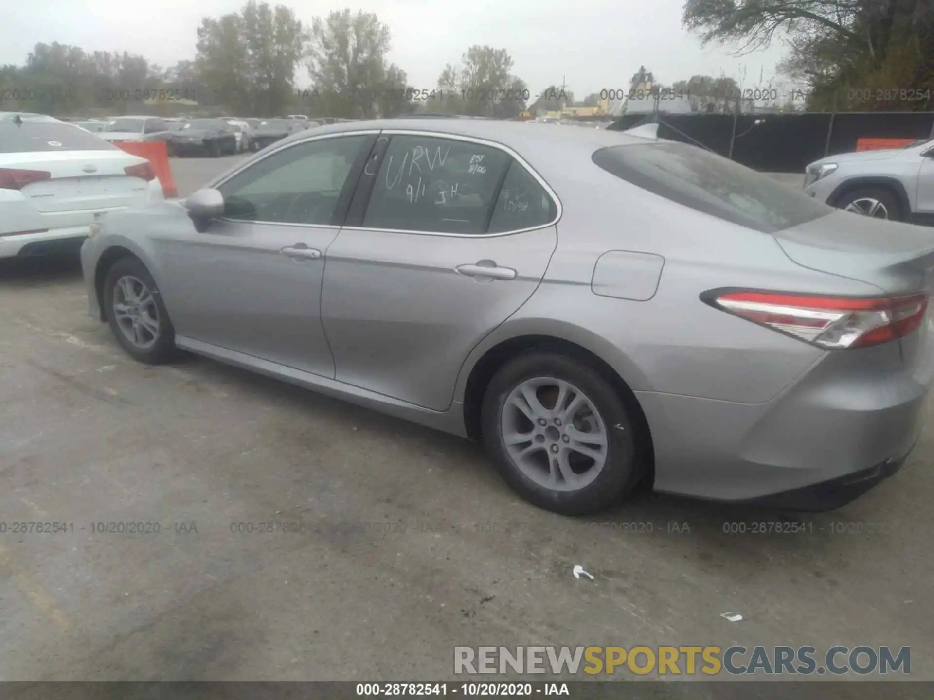 3 Photograph of a damaged car 4T1C11AK5LU357022 TOYOTA CAMRY 2020