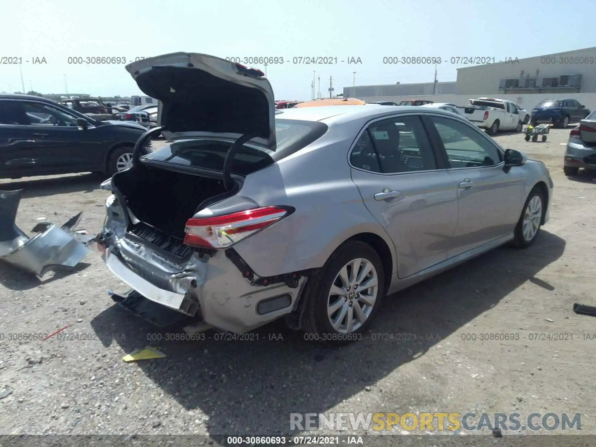 4 Photograph of a damaged car 4T1C11AK5LU358364 TOYOTA CAMRY 2020