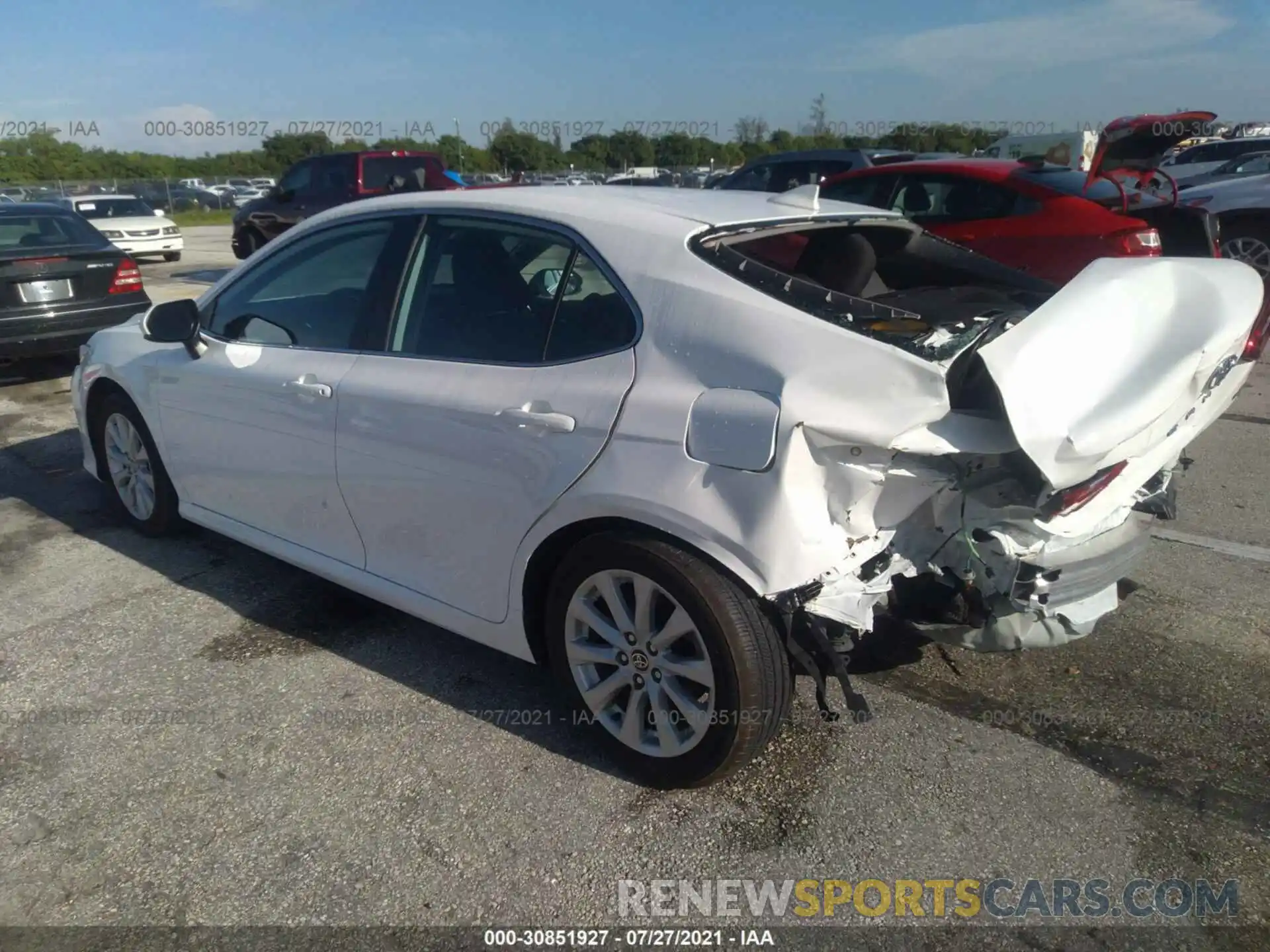 3 Photograph of a damaged car 4T1C11AK5LU360017 TOYOTA CAMRY 2020