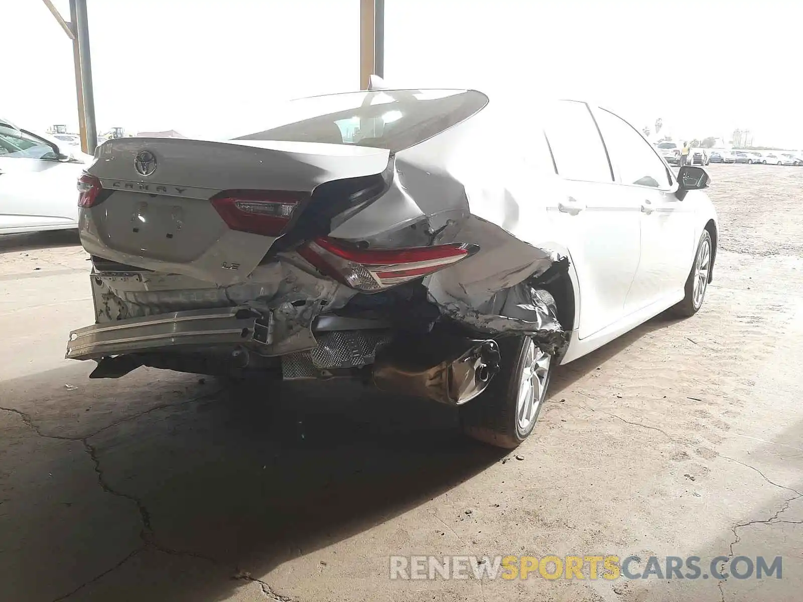 4 Photograph of a damaged car 4T1C11AK5LU360101 TOYOTA CAMRY 2020