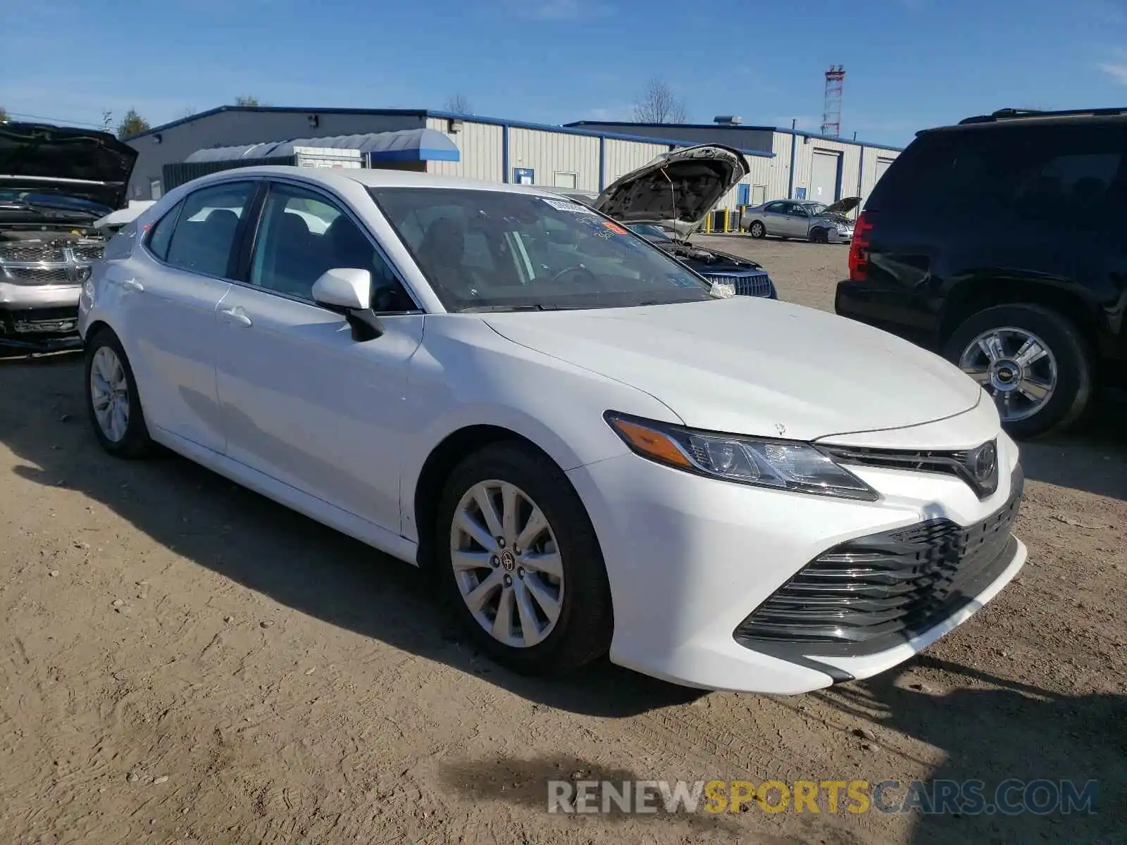 1 Photograph of a damaged car 4T1C11AK5LU360731 TOYOTA CAMRY 2020