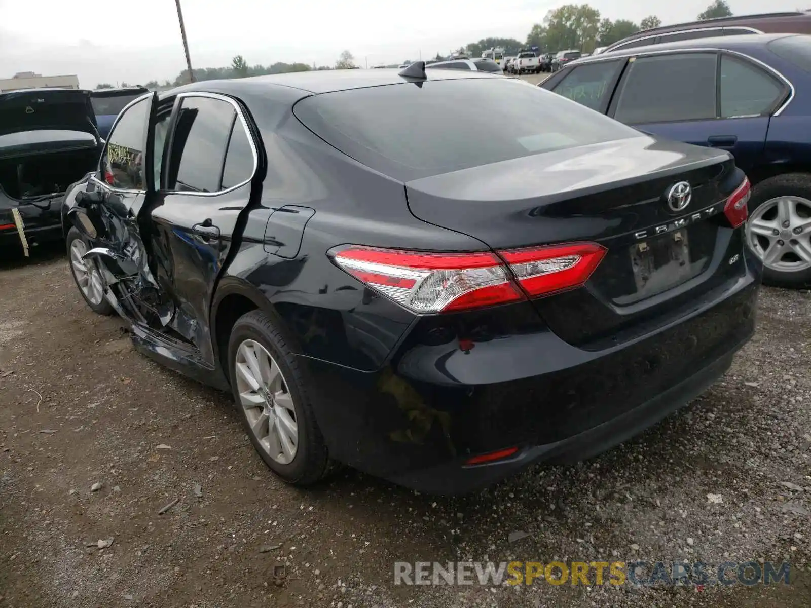 3 Photograph of a damaged car 4T1C11AK5LU366996 TOYOTA CAMRY 2020