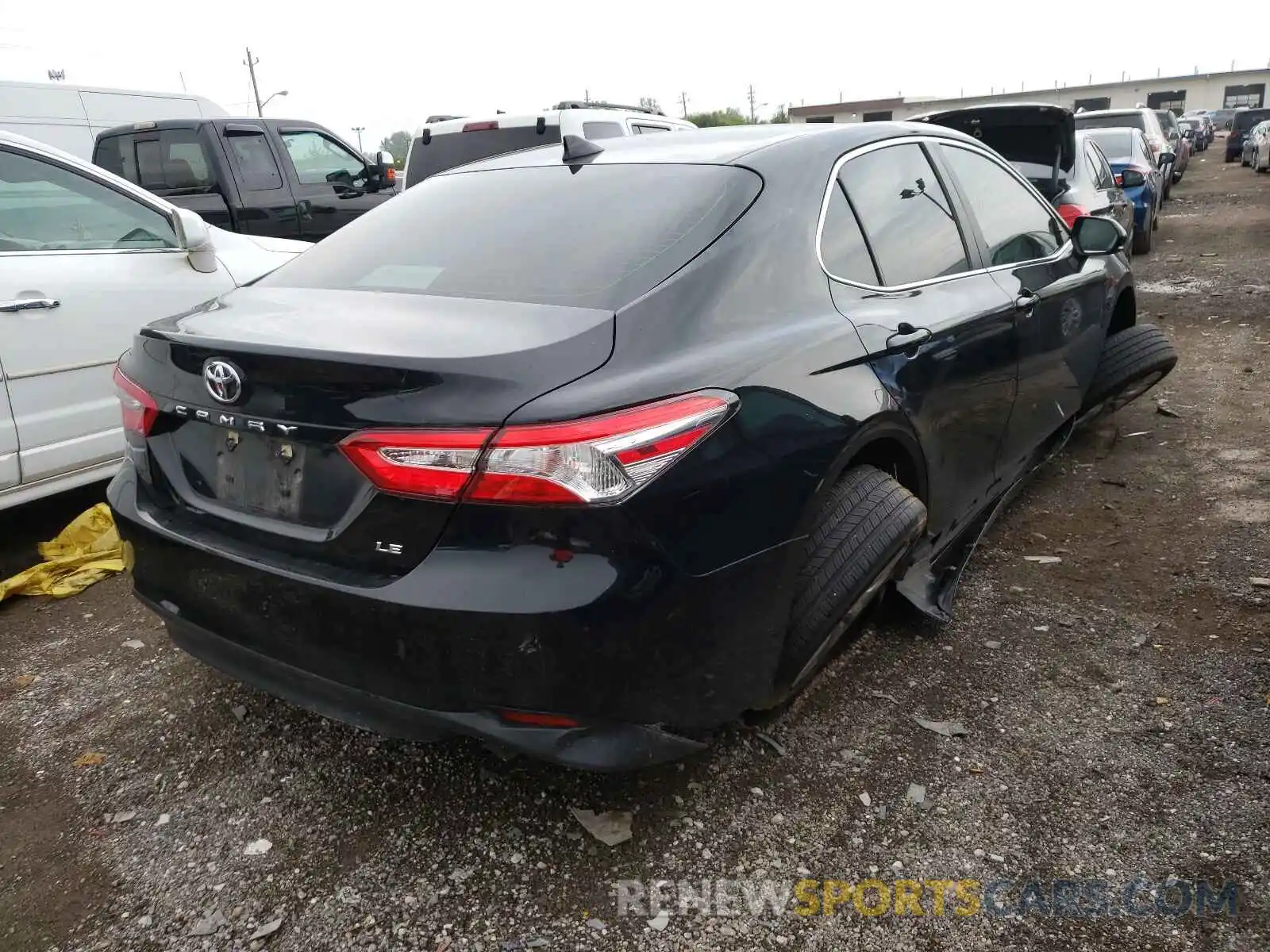 4 Photograph of a damaged car 4T1C11AK5LU366996 TOYOTA CAMRY 2020