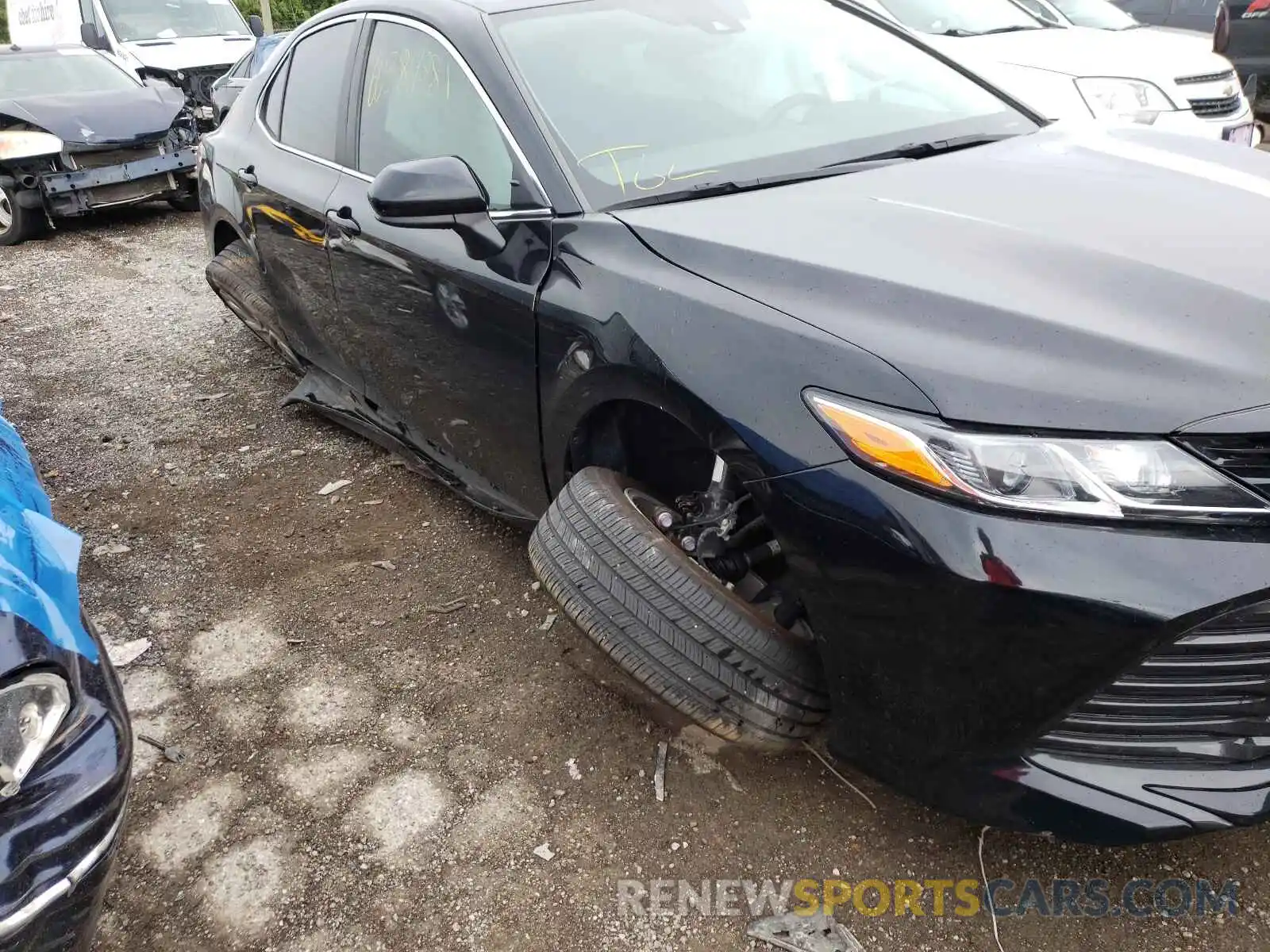 9 Photograph of a damaged car 4T1C11AK5LU366996 TOYOTA CAMRY 2020