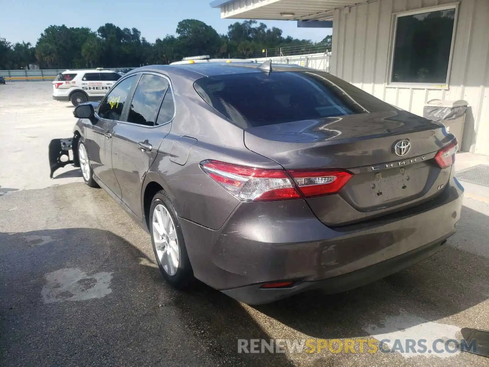 3 Photograph of a damaged car 4T1C11AK5LU382552 TOYOTA CAMRY 2020