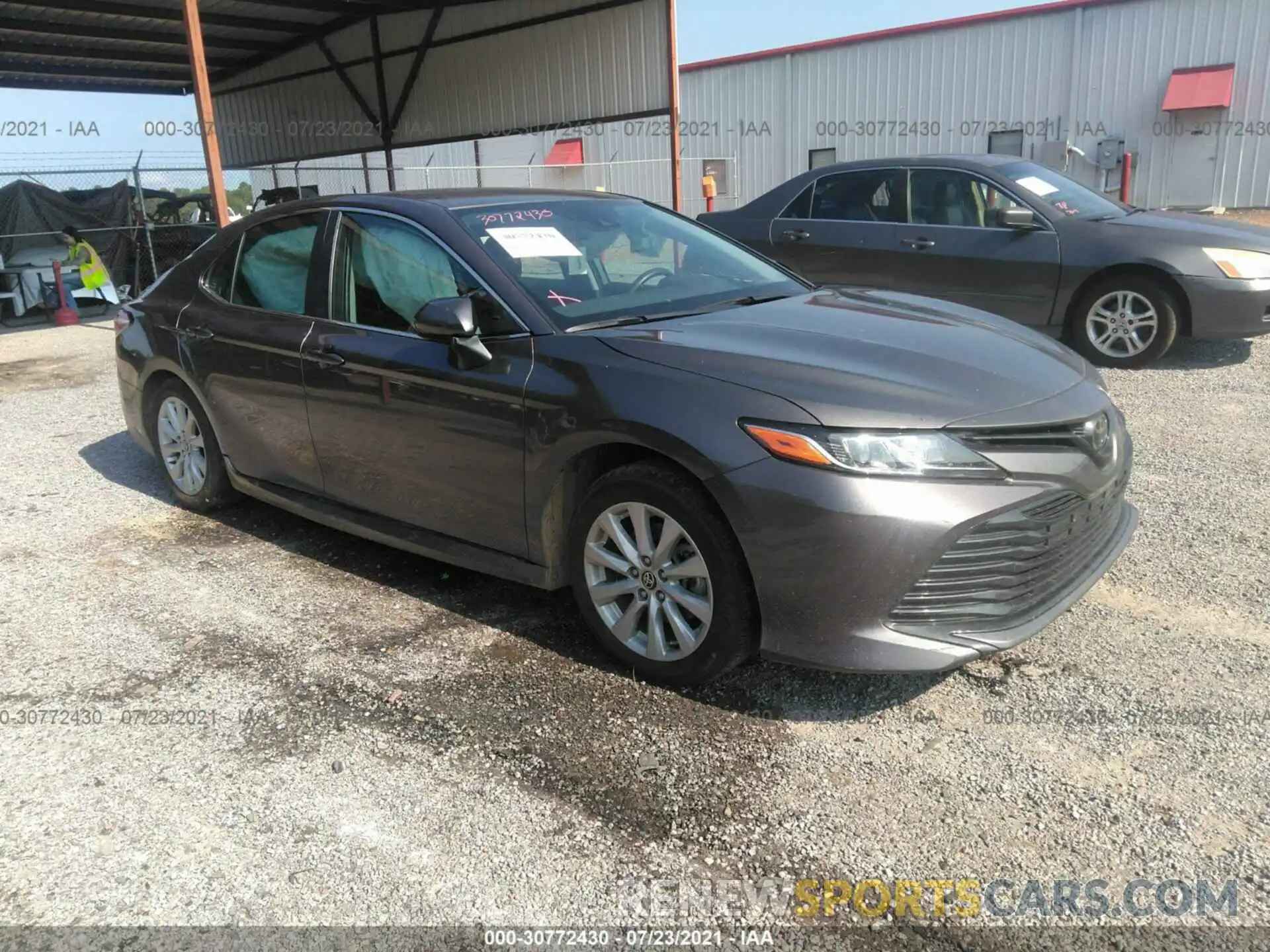 1 Photograph of a damaged car 4T1C11AK5LU383572 TOYOTA CAMRY 2020