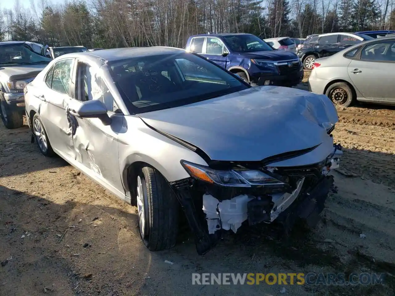 1 Photograph of a damaged car 4T1C11AK5LU385838 TOYOTA CAMRY 2020