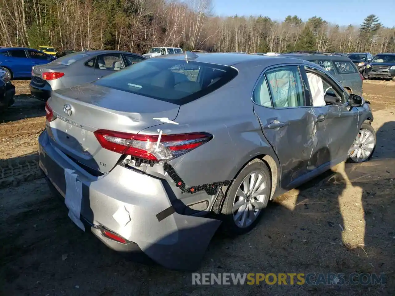 4 Photograph of a damaged car 4T1C11AK5LU385838 TOYOTA CAMRY 2020