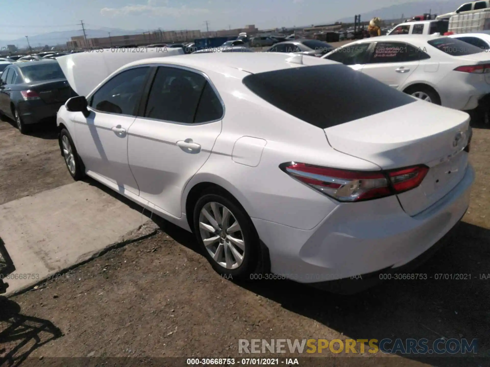 3 Photograph of a damaged car 4T1C11AK5LU394572 TOYOTA CAMRY 2020