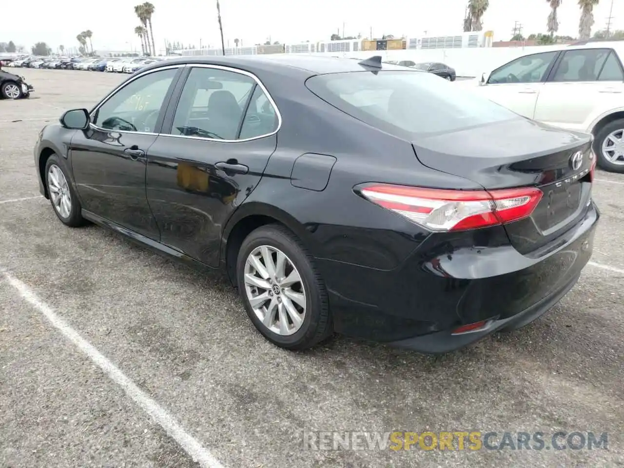 3 Photograph of a damaged car 4T1C11AK5LU398539 TOYOTA CAMRY 2020