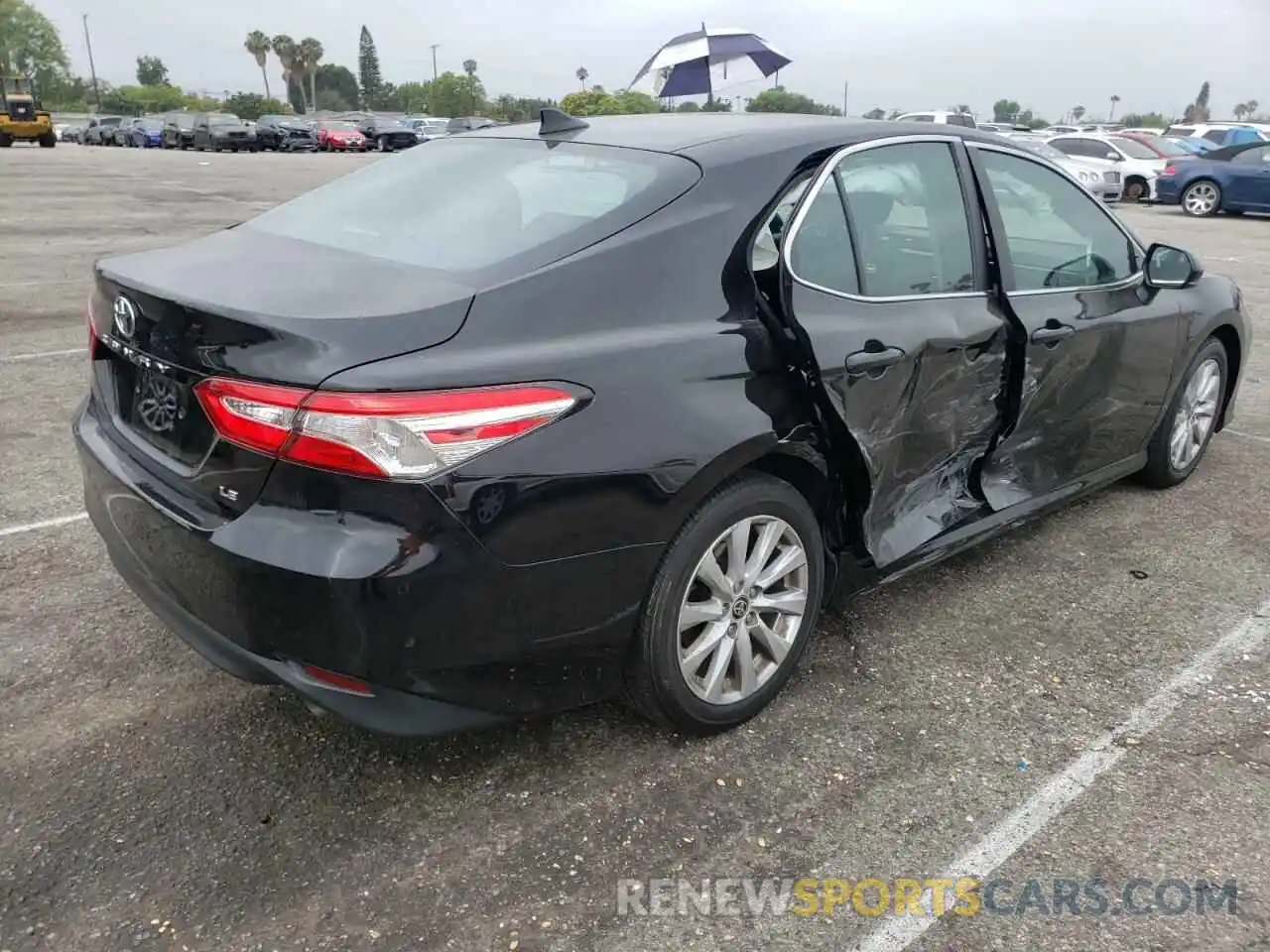 4 Photograph of a damaged car 4T1C11AK5LU398539 TOYOTA CAMRY 2020